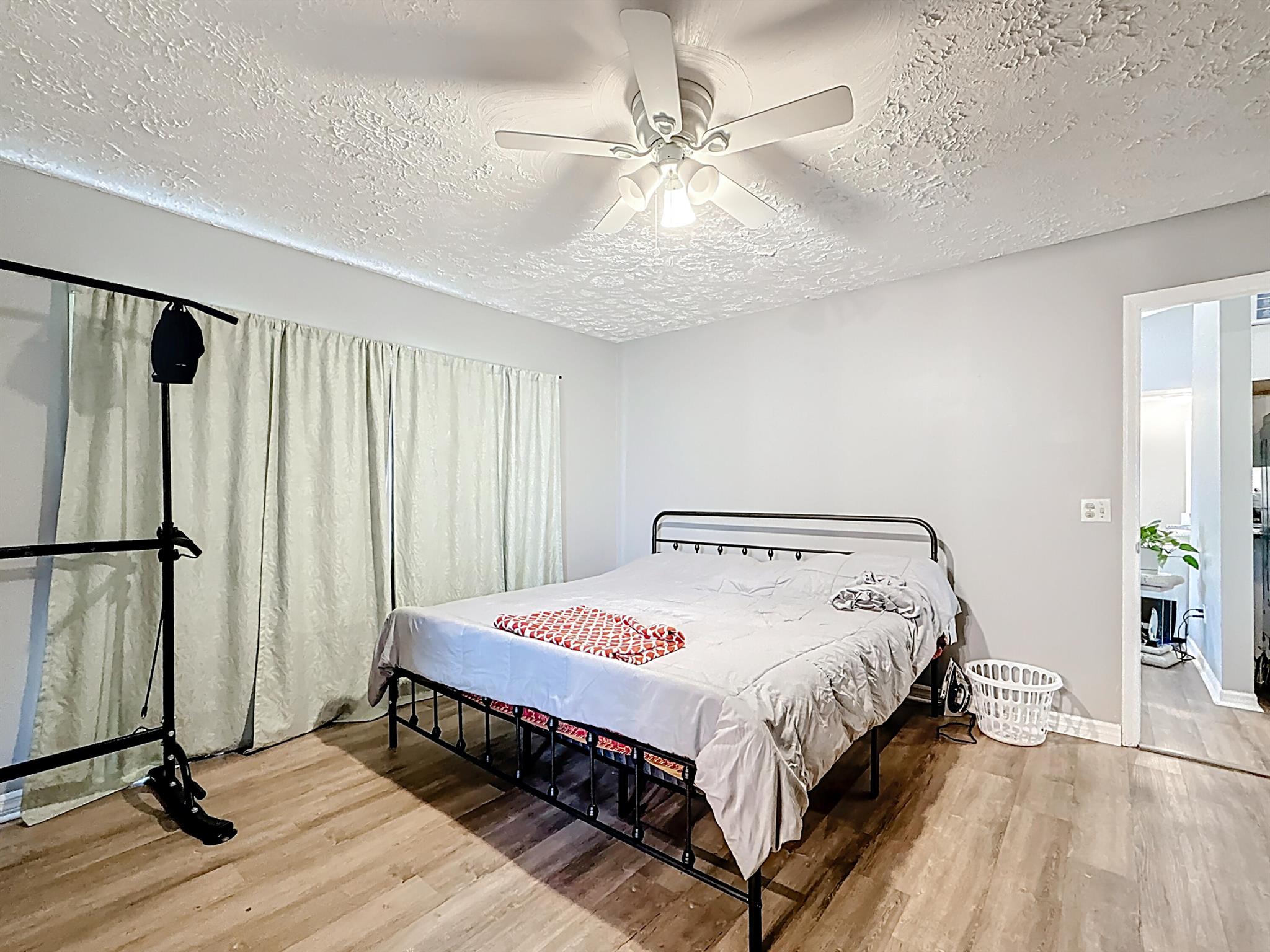 785 NW Archer Avenue