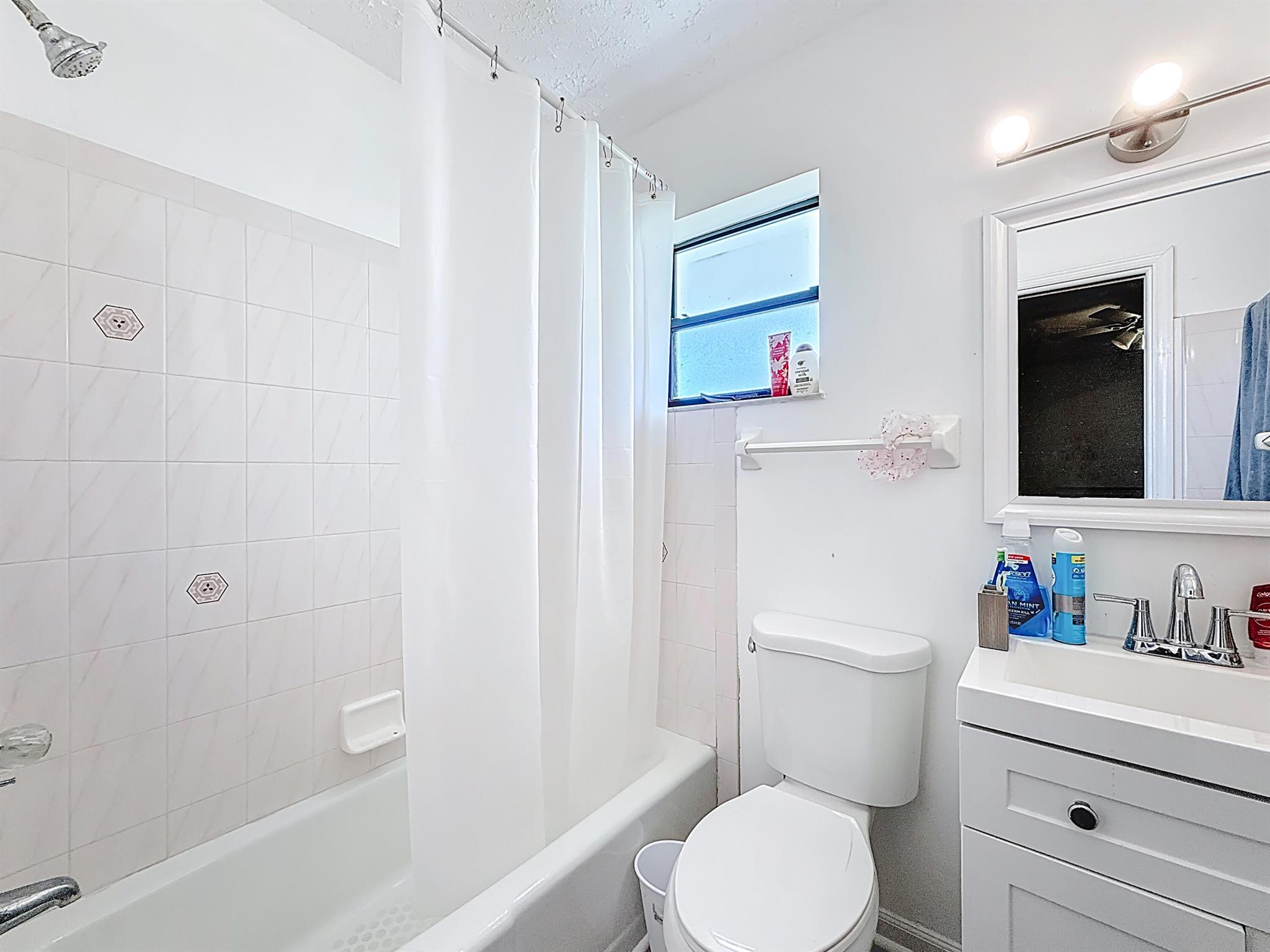 785 NW Archer Avenue