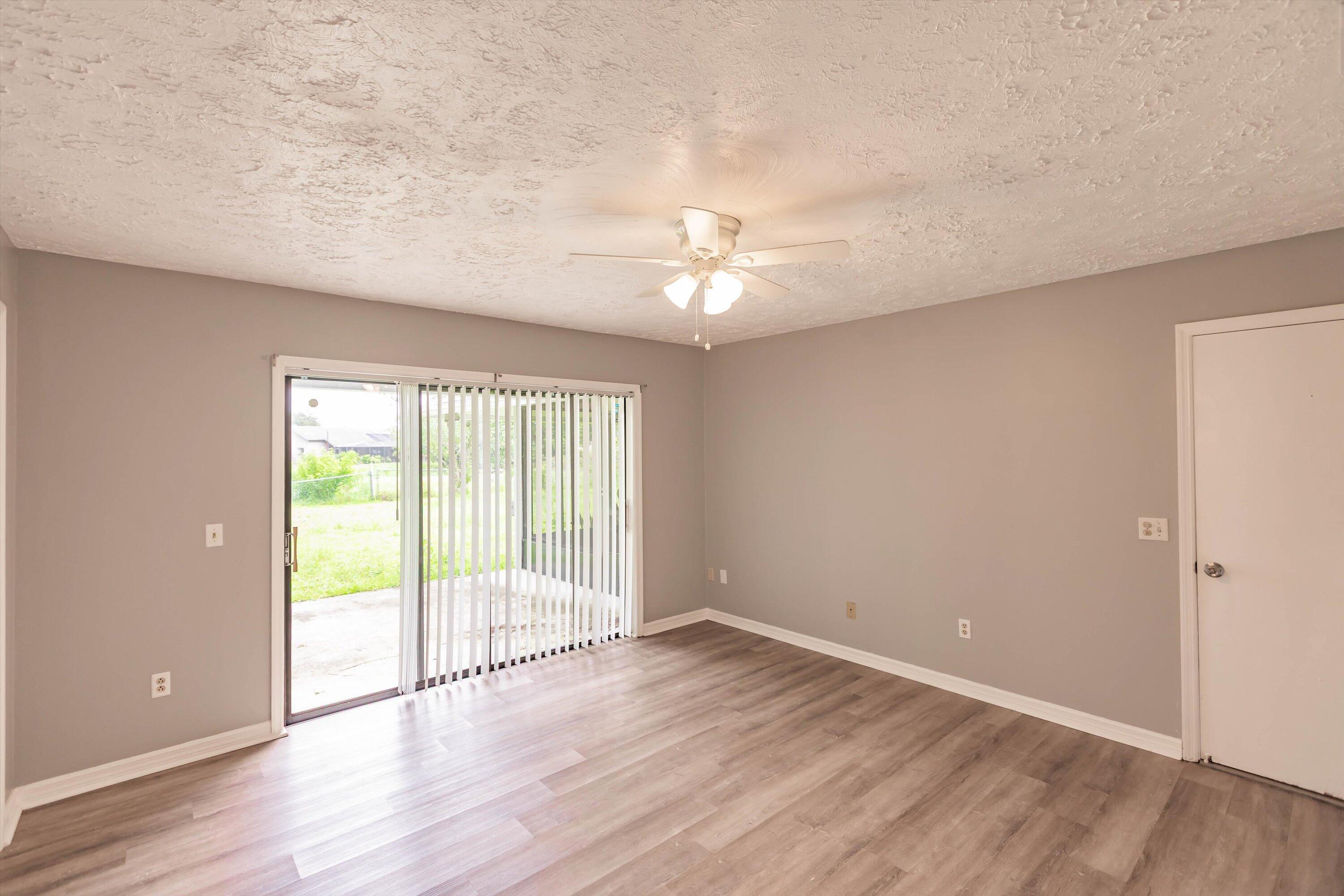 785 NW Archer Avenue