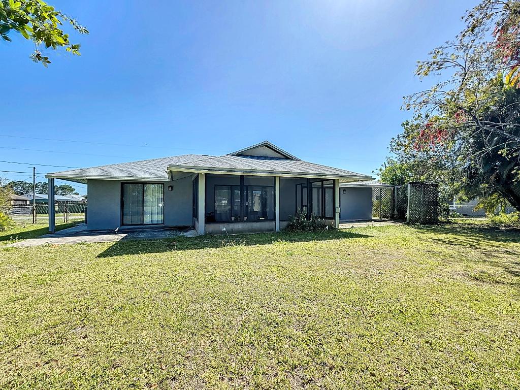 785 NW Archer Avenue