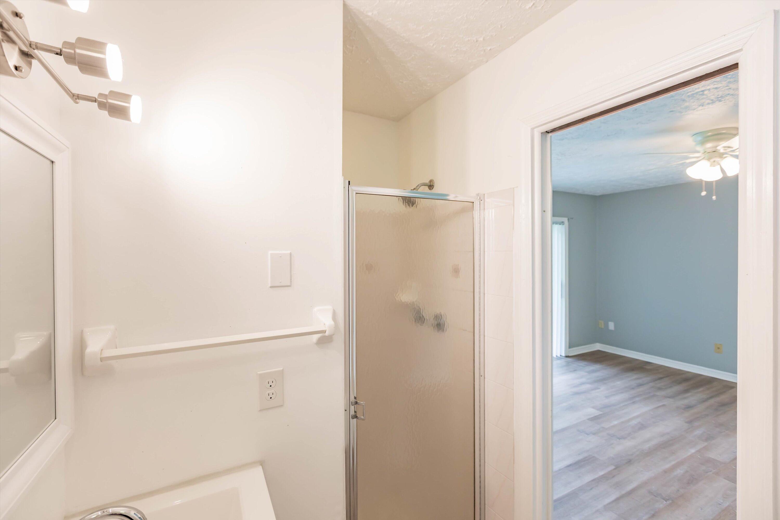 785 NW Archer Avenue