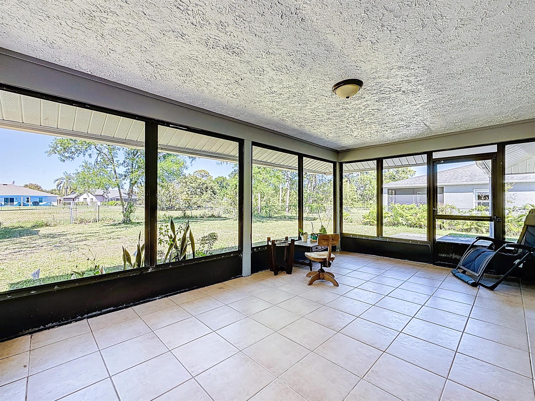 785 NW Archer Avenue