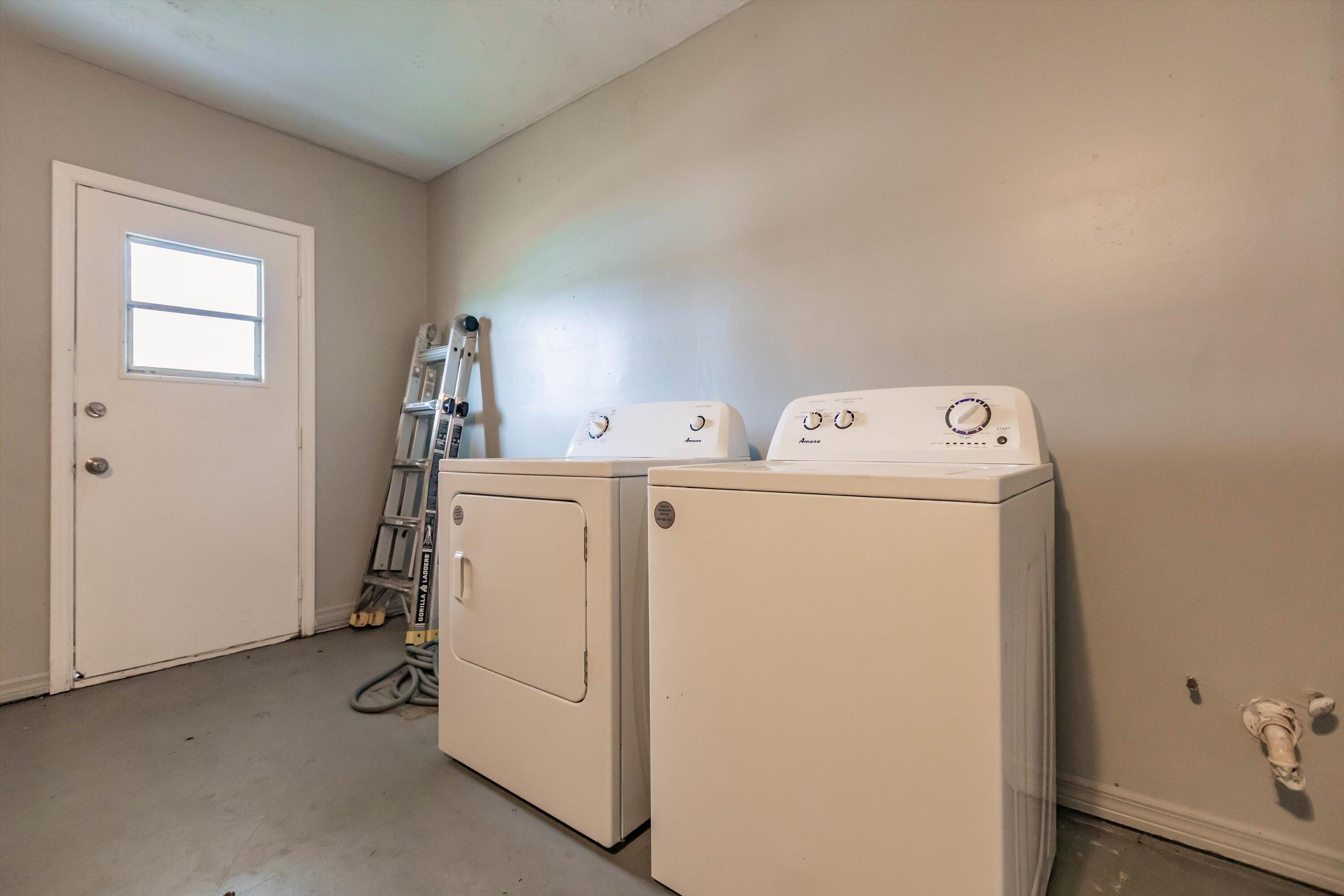 785 NW Archer Avenue