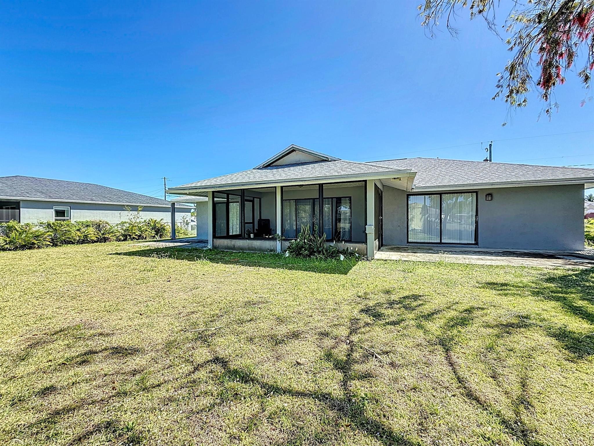 785 NW Archer Avenue