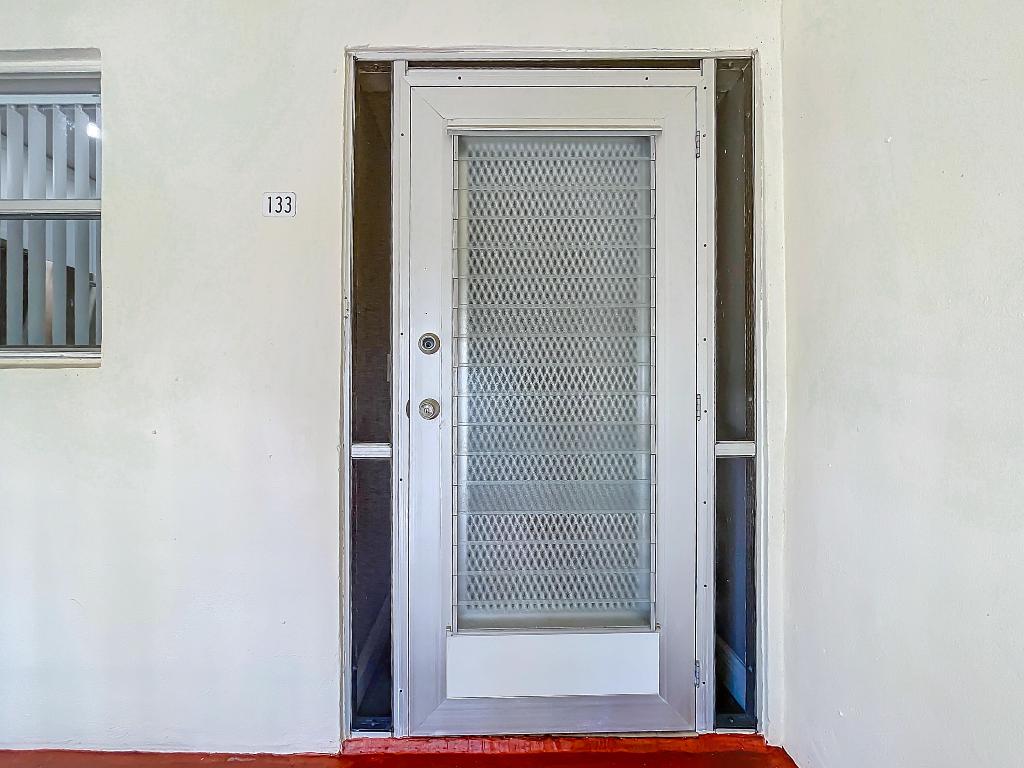 133 Lake Evelyn Drive