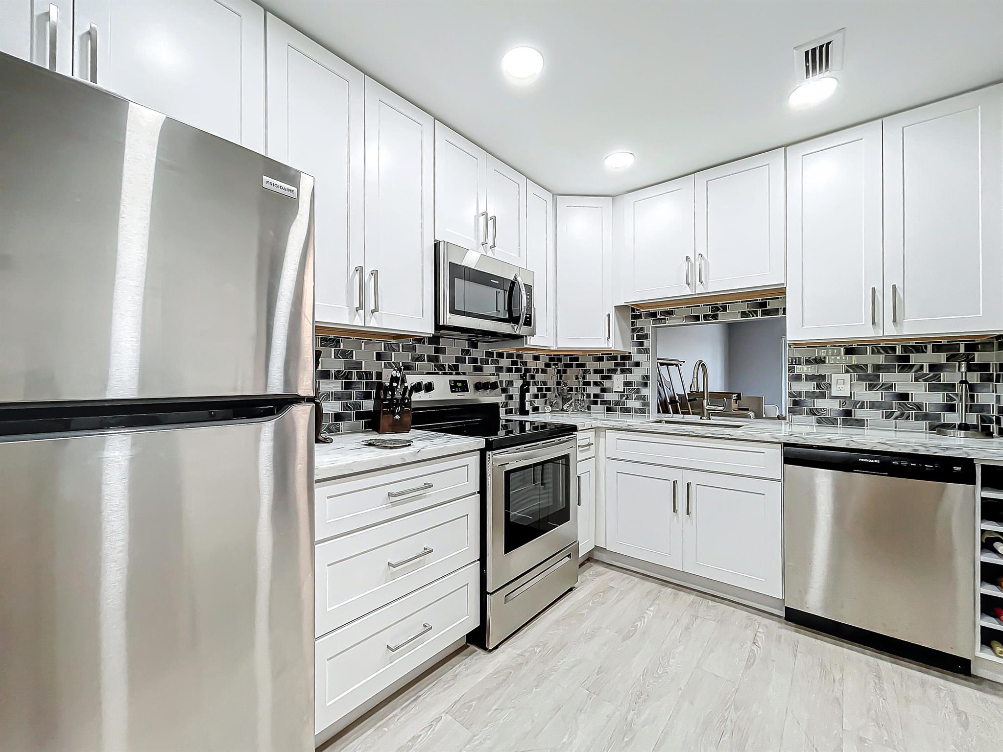 133 Lake Evelyn Drive