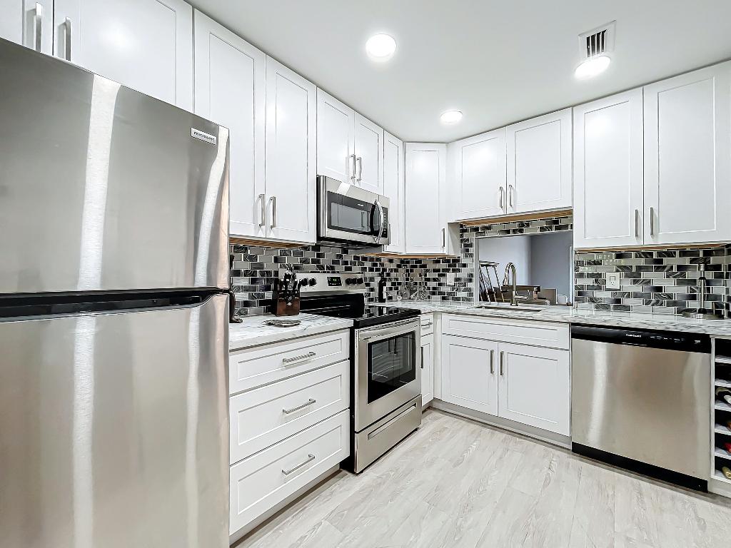 133 Lake Evelyn Drive