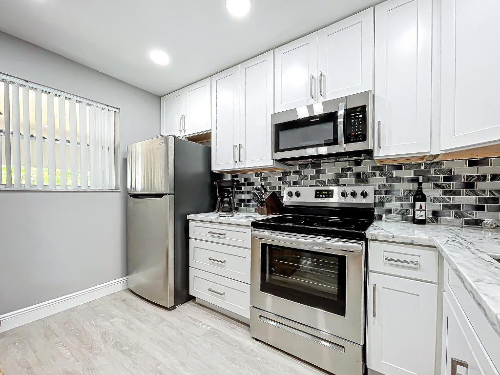 133 Lake Evelyn Drive