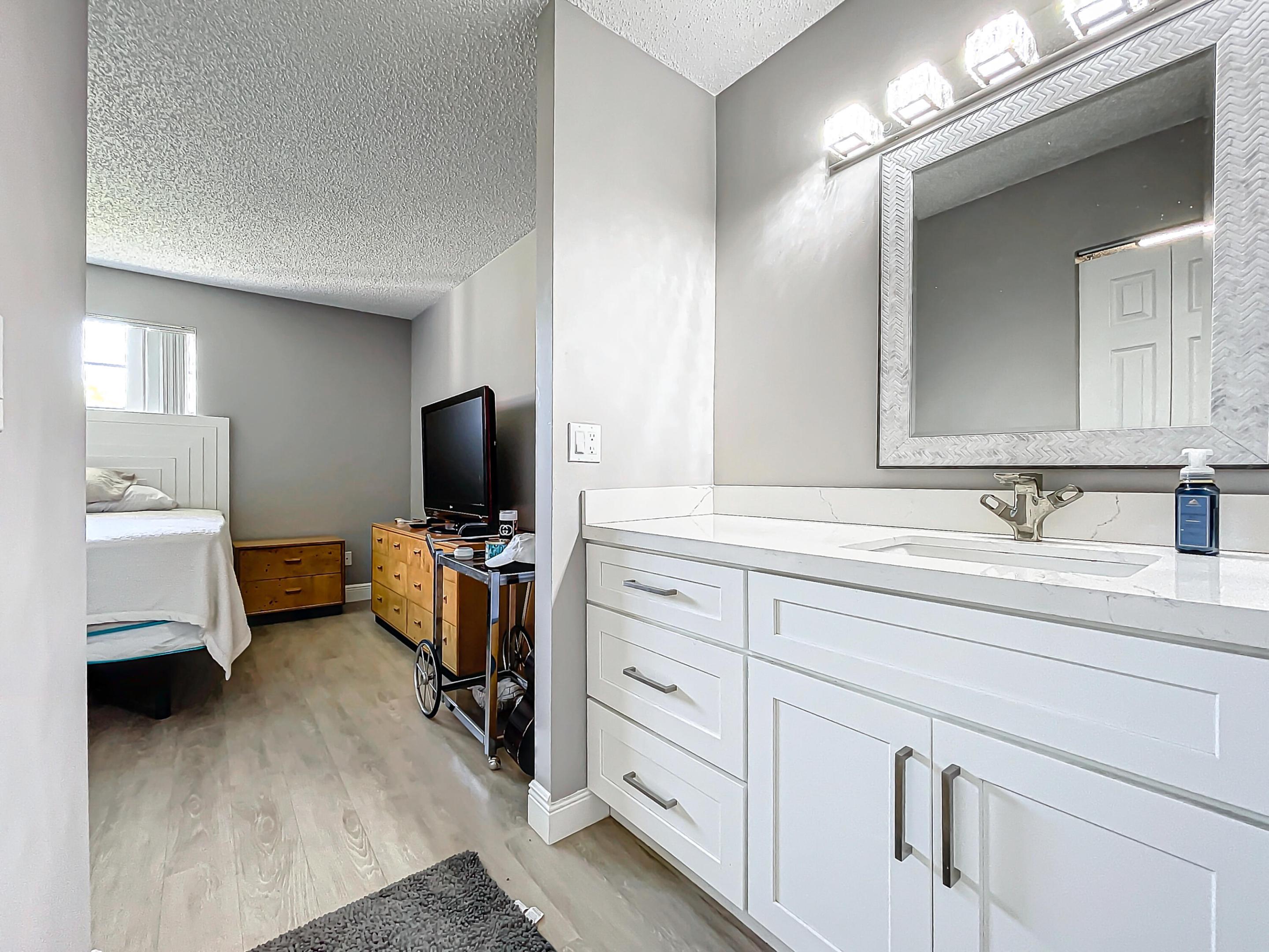 133 Lake Evelyn Drive