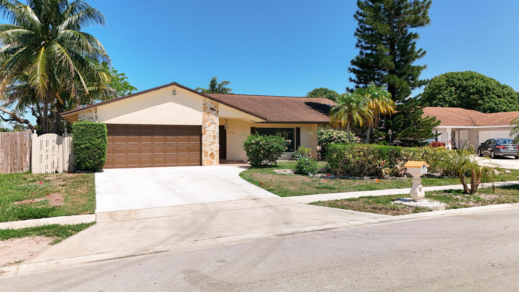 5701 Autumn Ridge Road