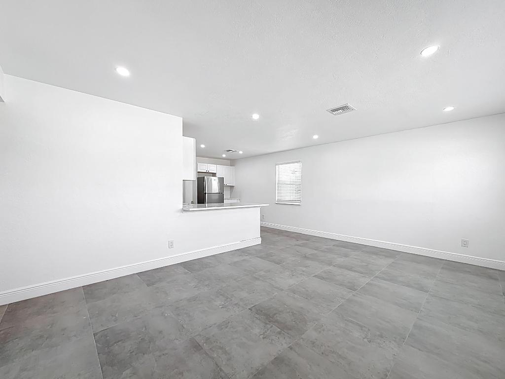 2105 Tallahassee Drive