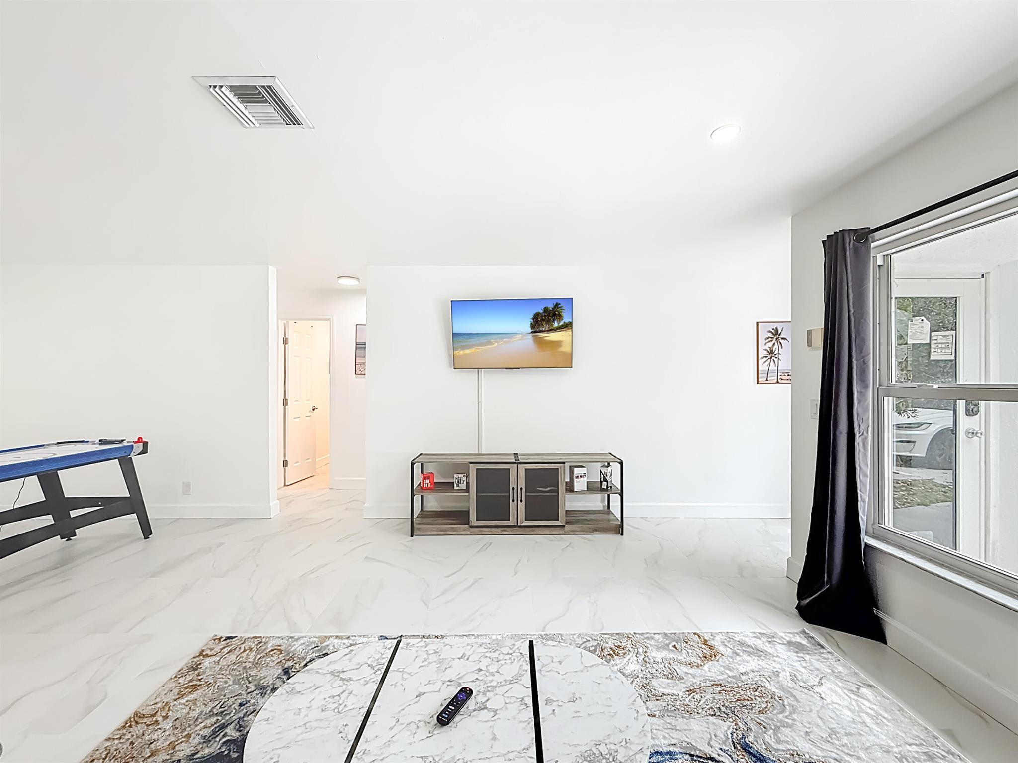 635 Kingbird Circle