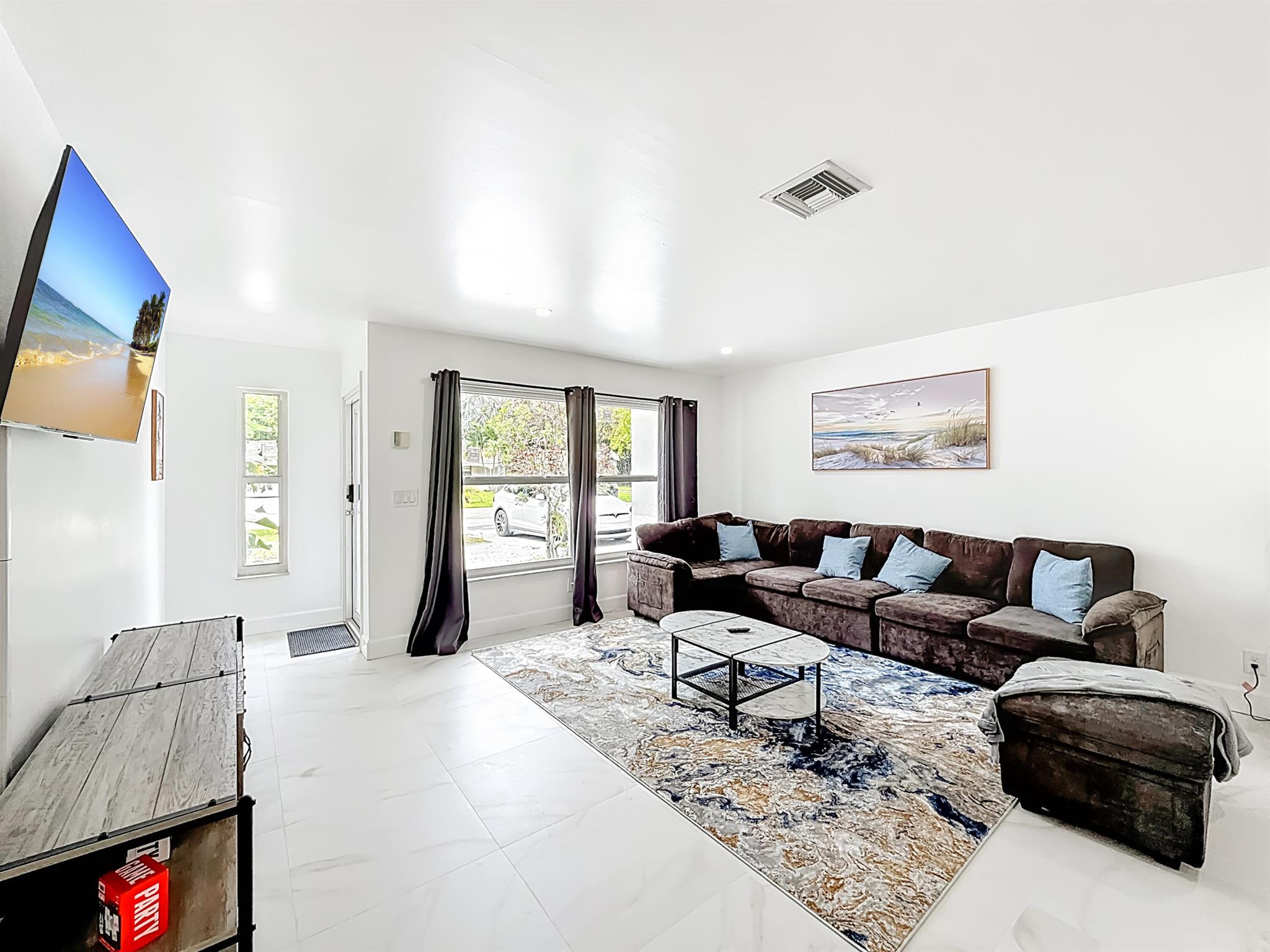 635 Kingbird Circle