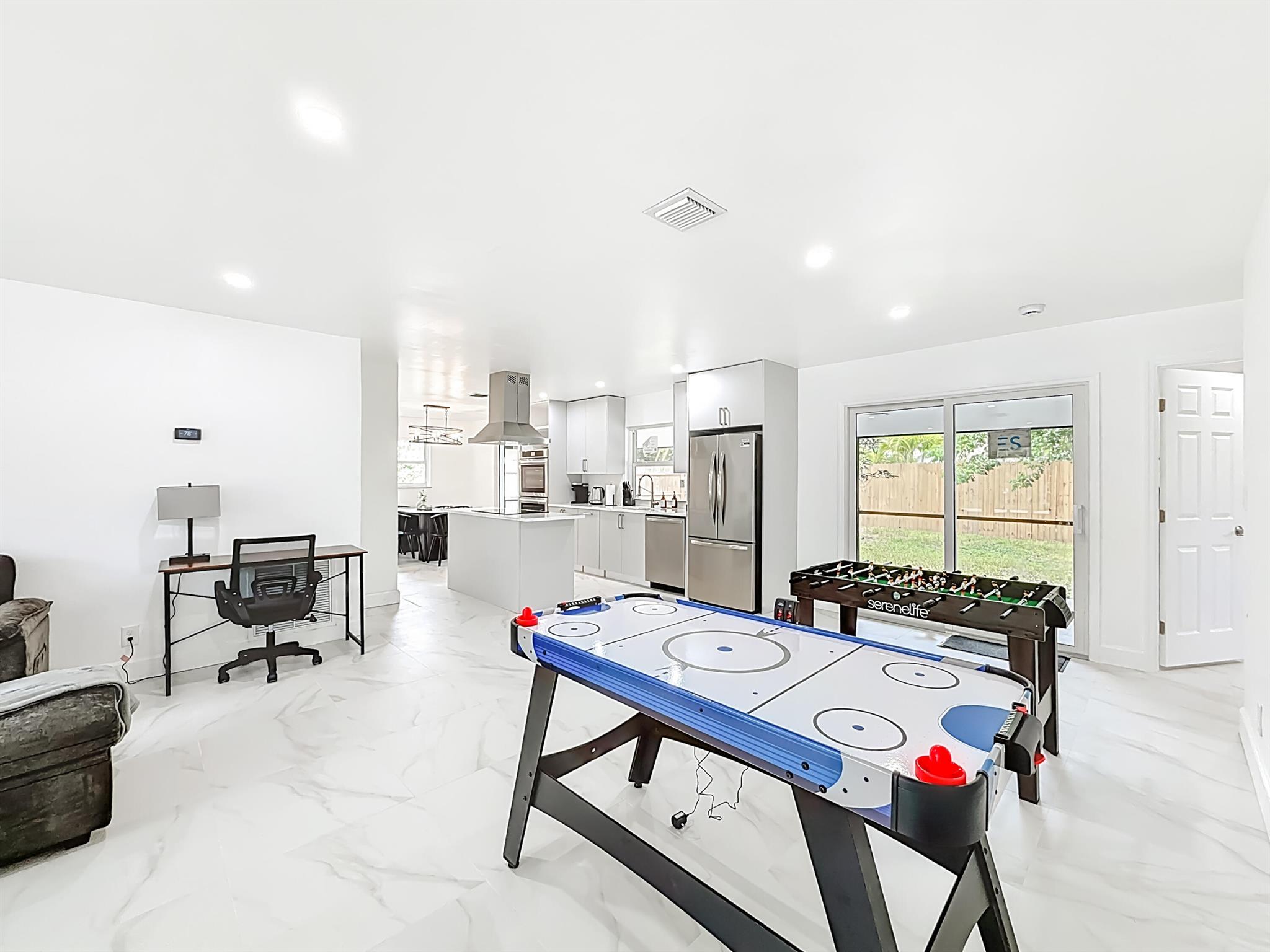 635 Kingbird Circle