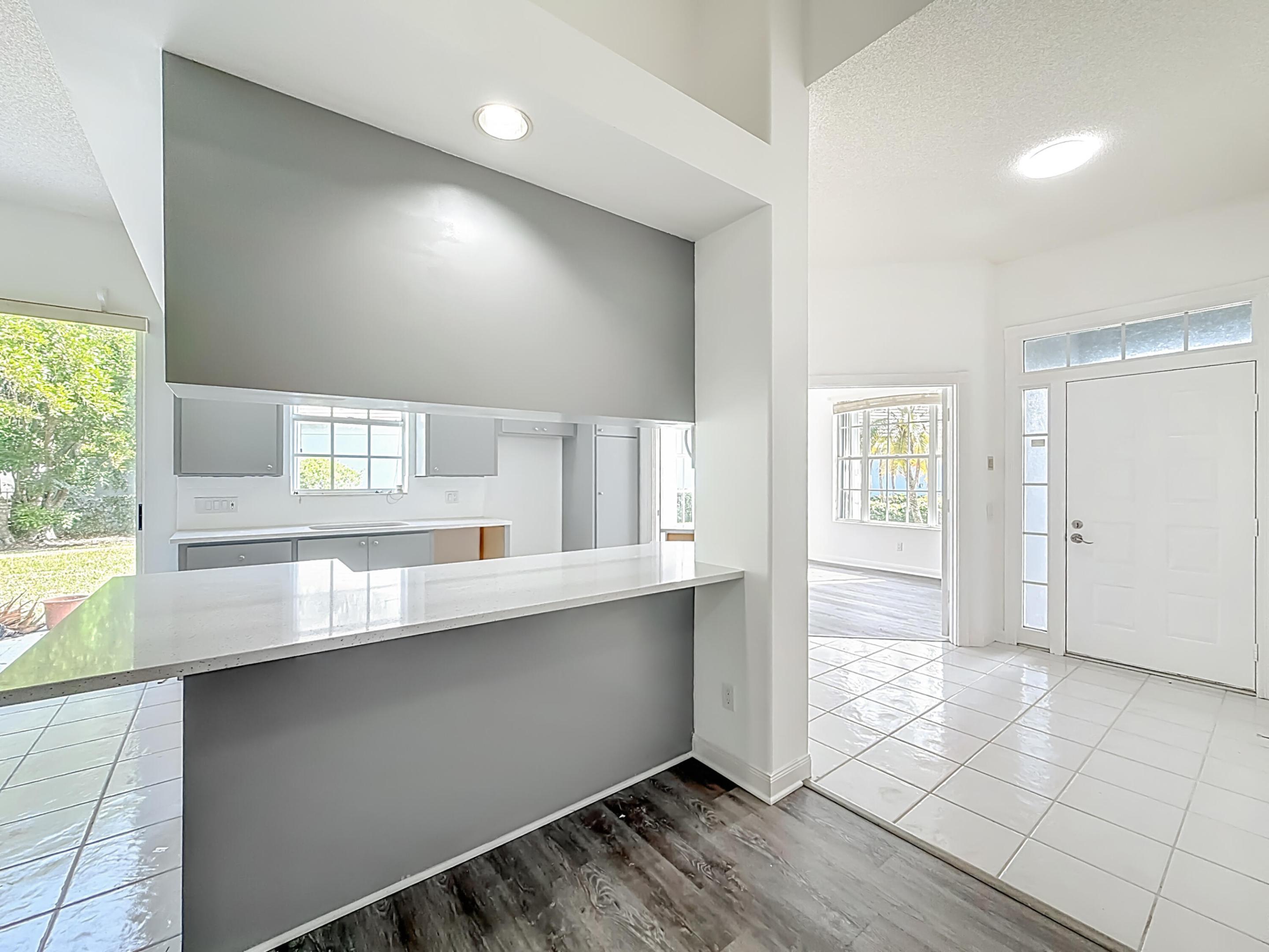 240 NW Bentley Circle