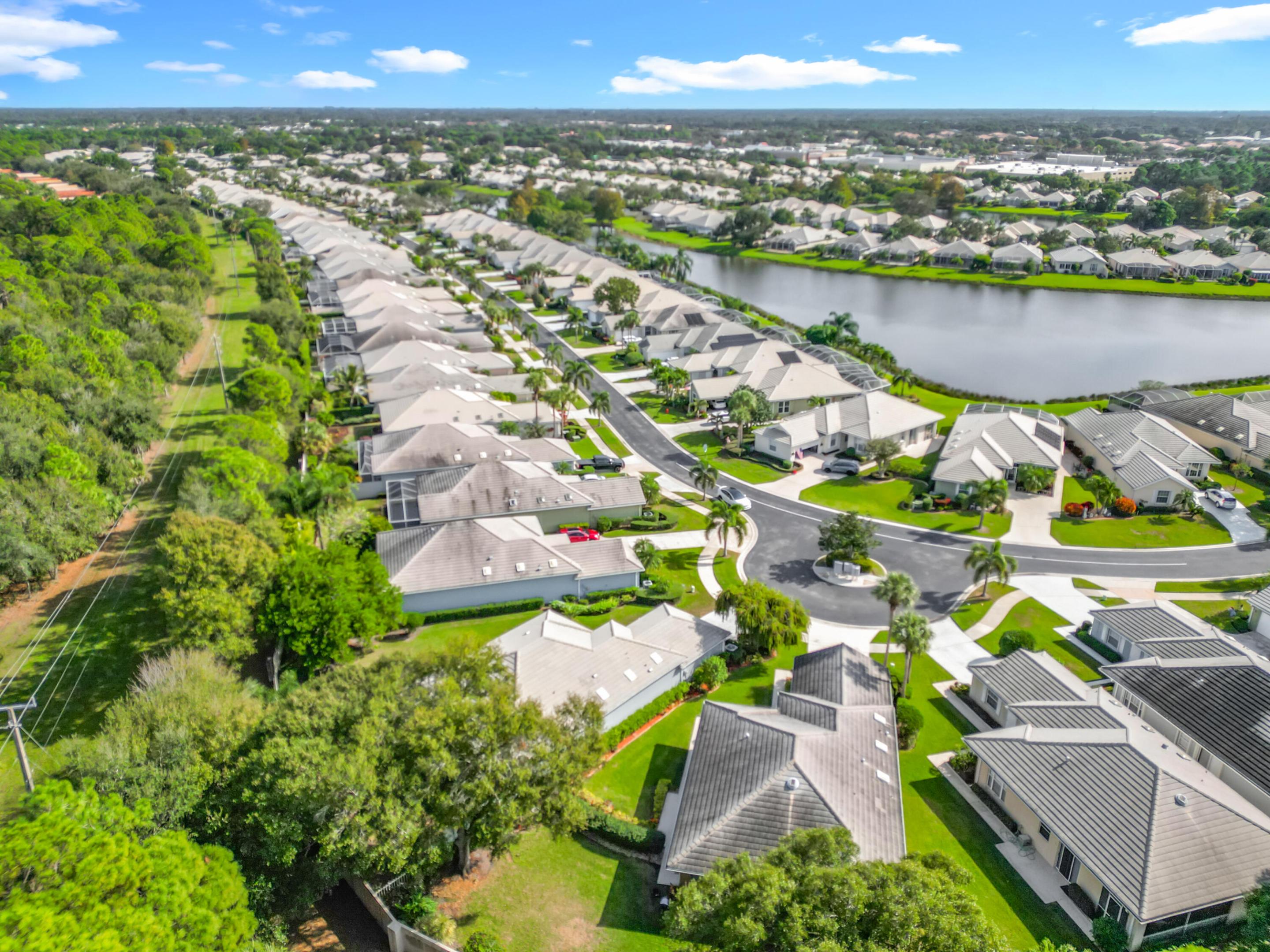 240 NW Bentley Circle