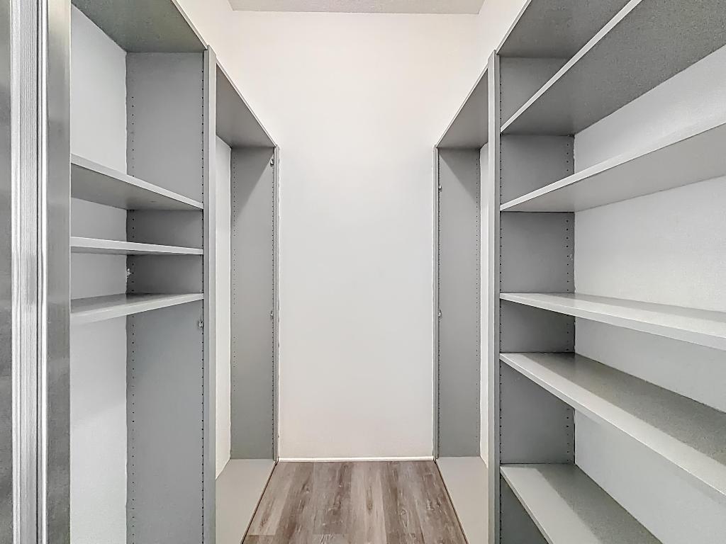 240 NW Bentley Circle