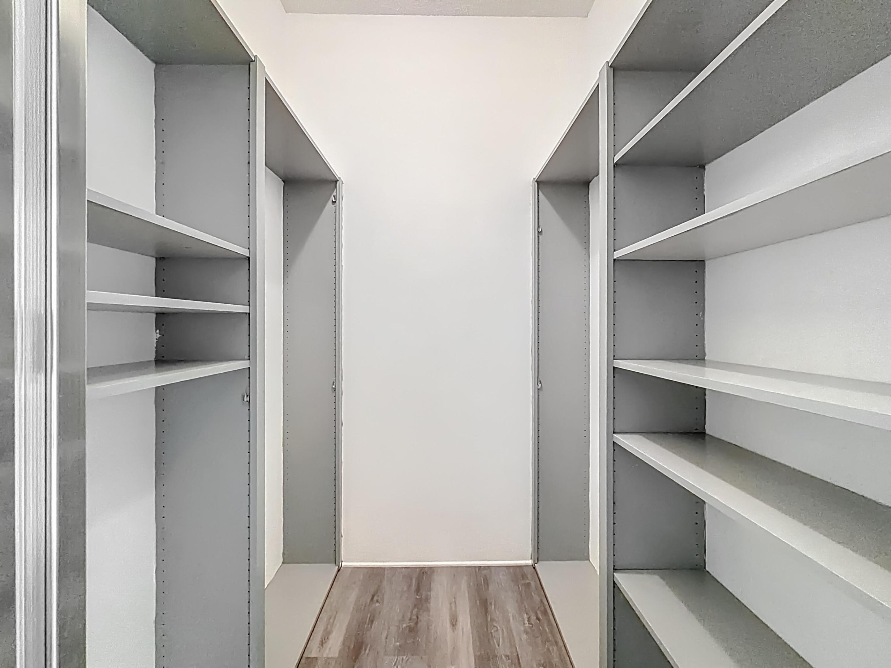 240 NW Bentley Circle