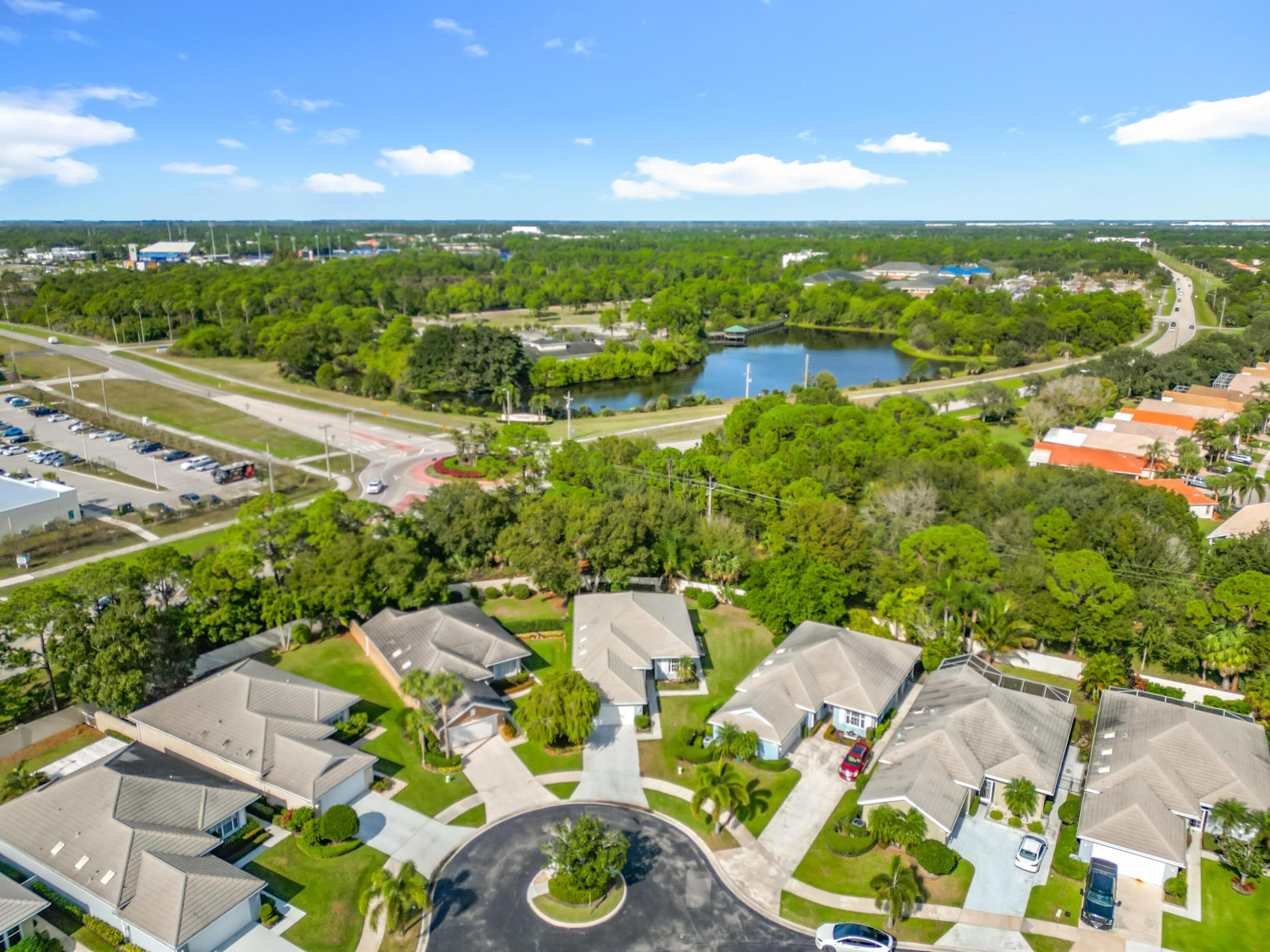 240 NW Bentley Circle