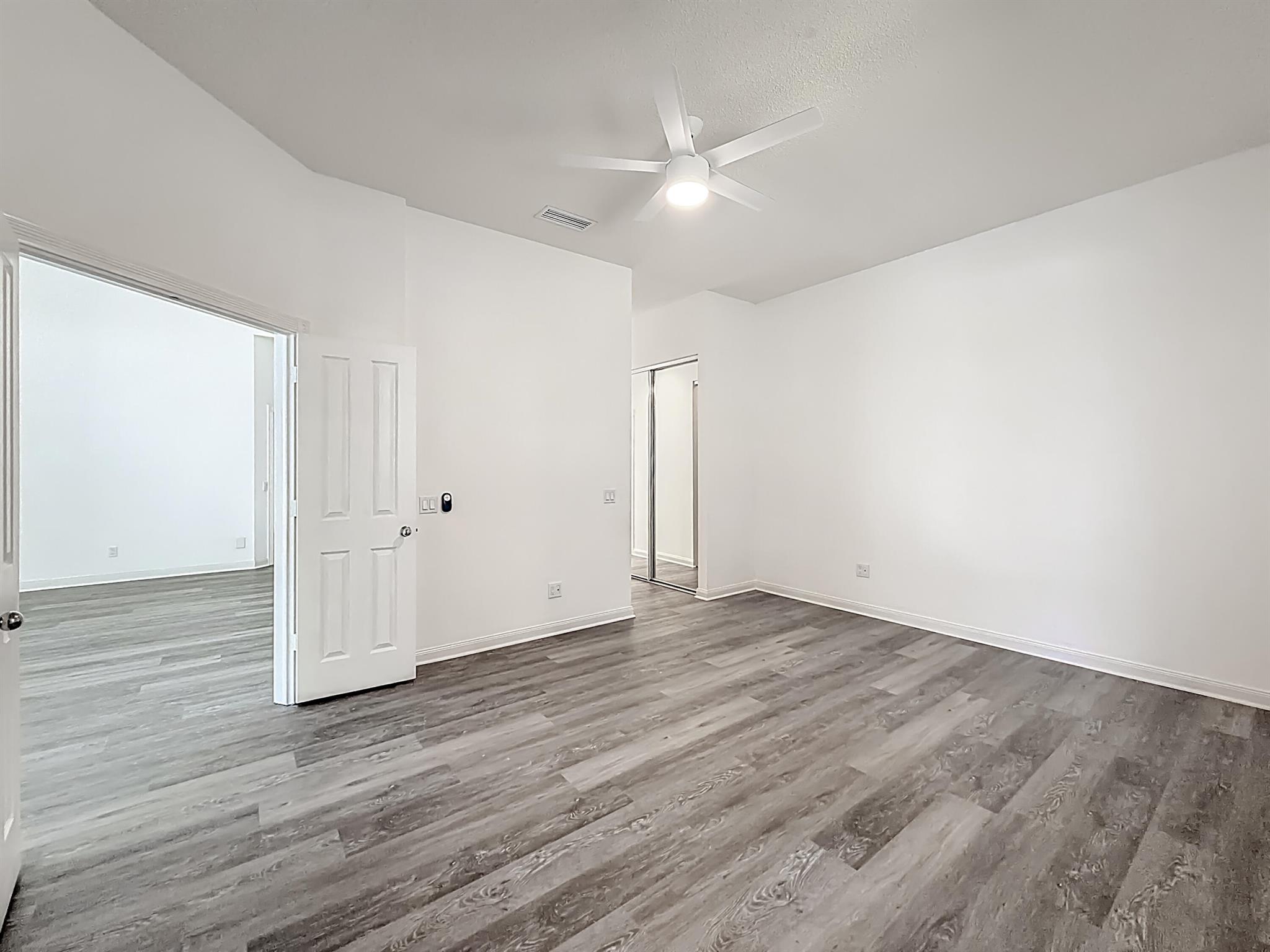 240 NW Bentley Circle