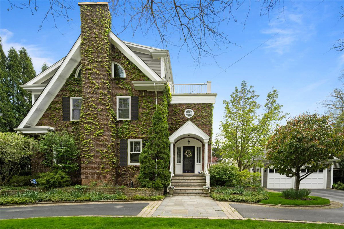 1172 Hamptondale Avenue