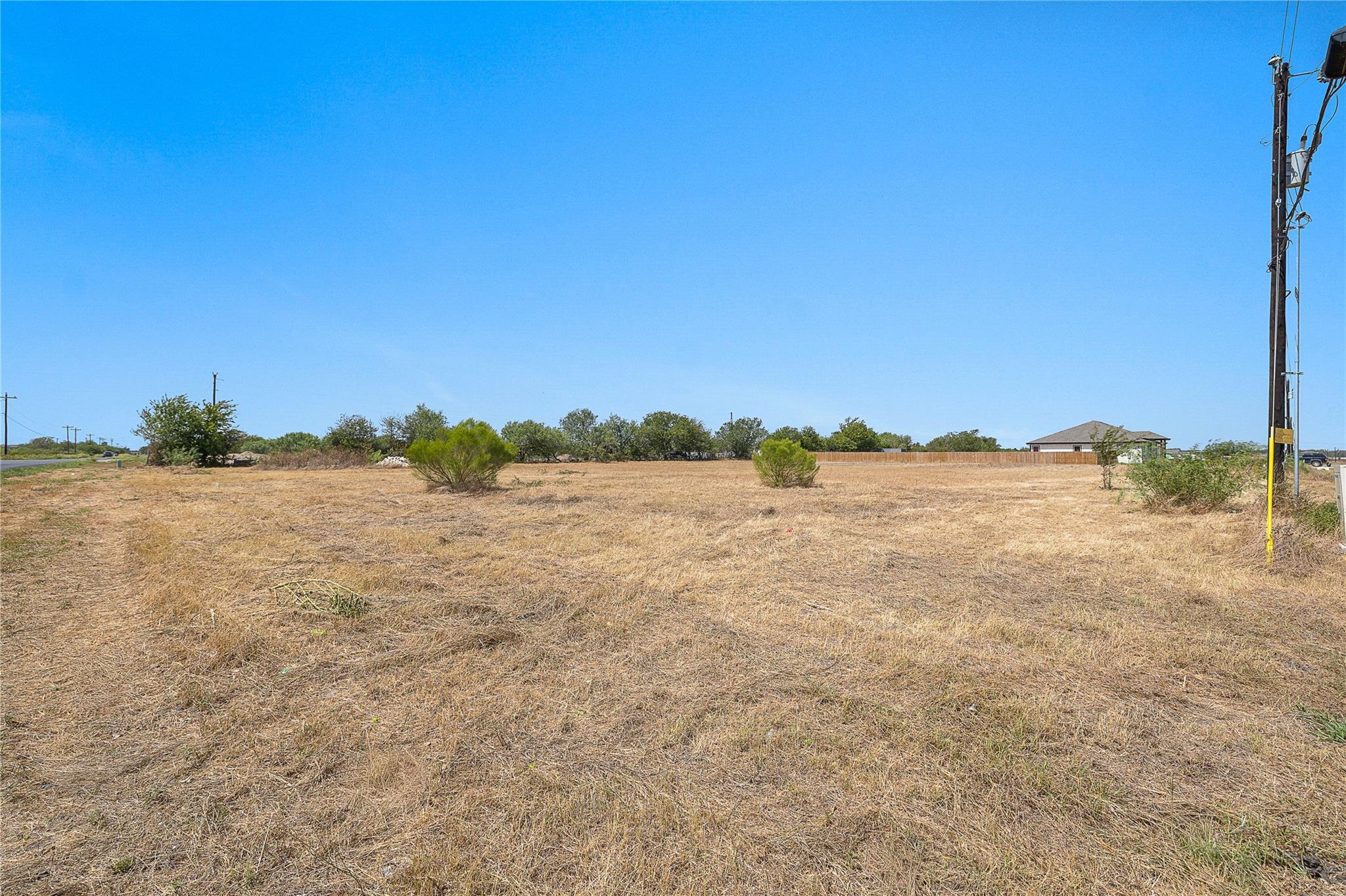 246 Twin Creeks CIR