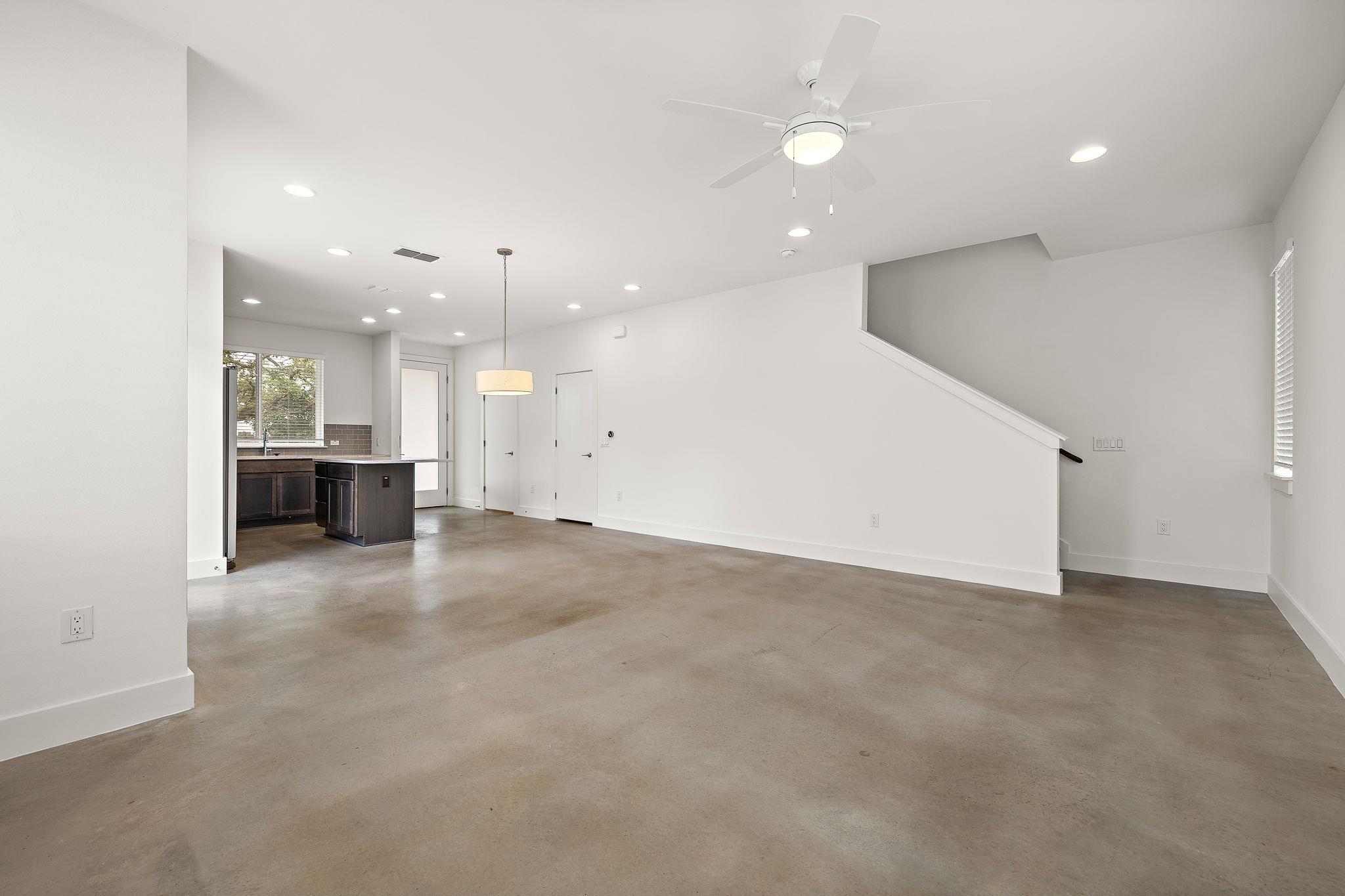 1206 Sarabeth WAY