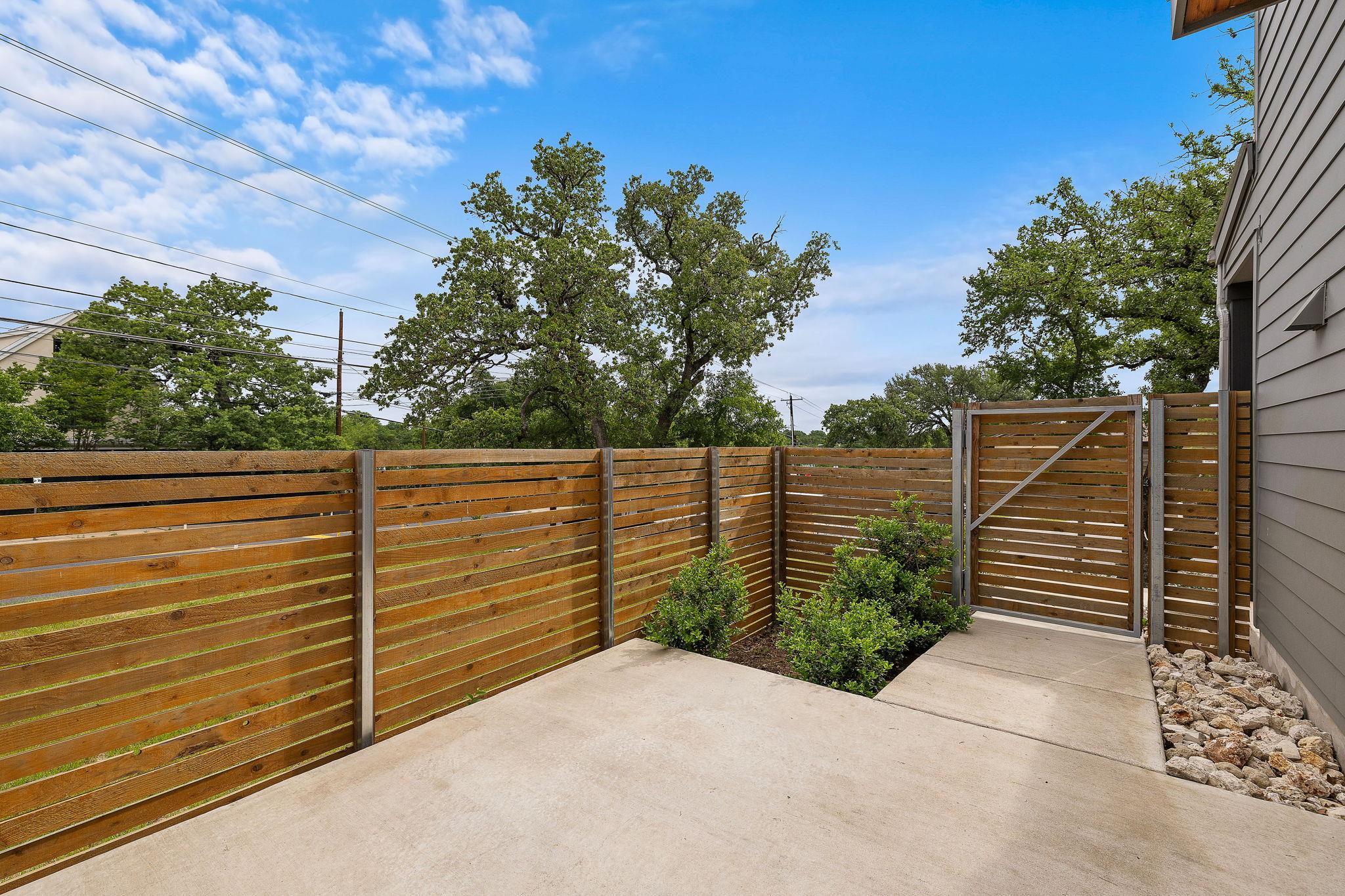 1206 Sarabeth WAY