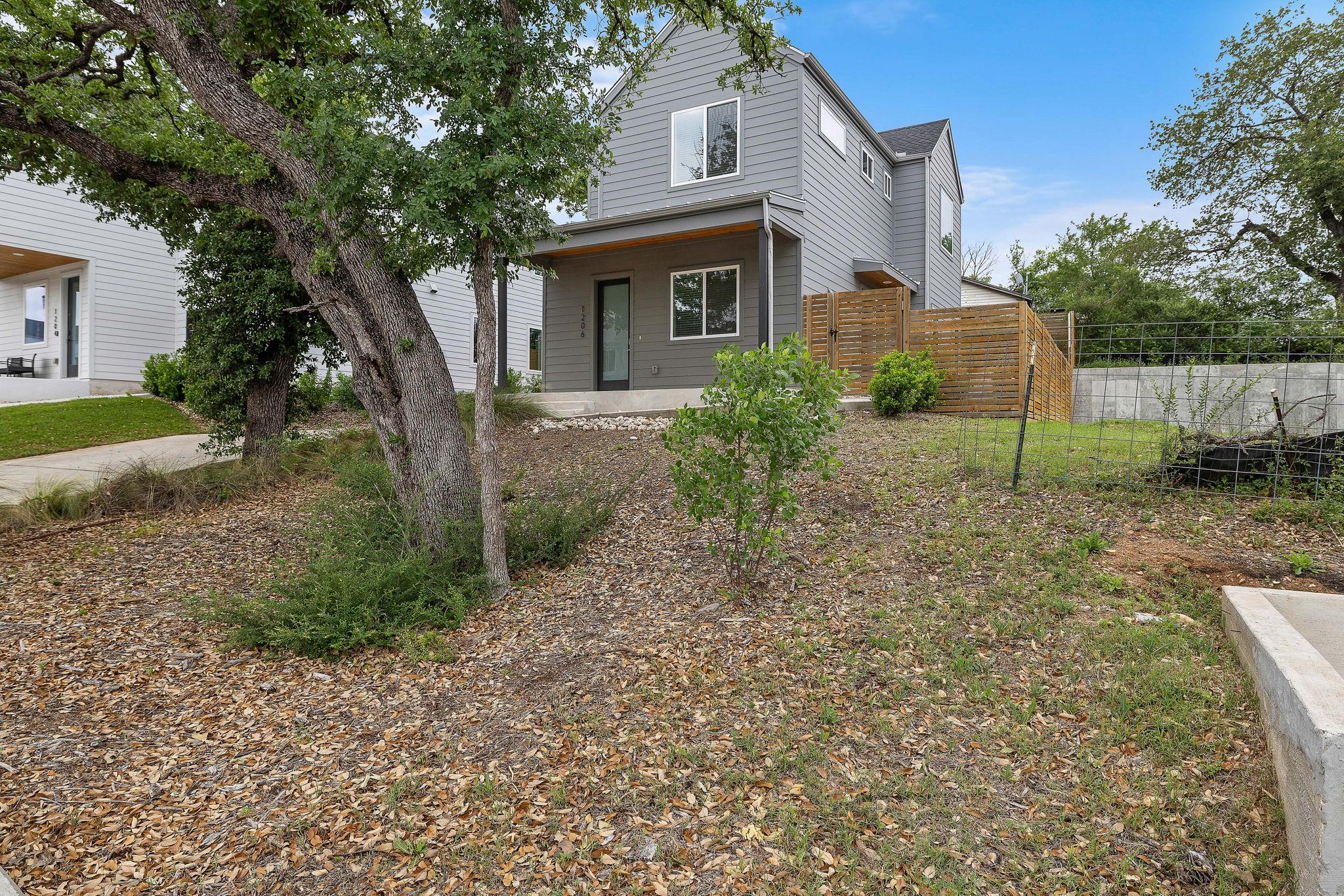 1206 Sarabeth WAY