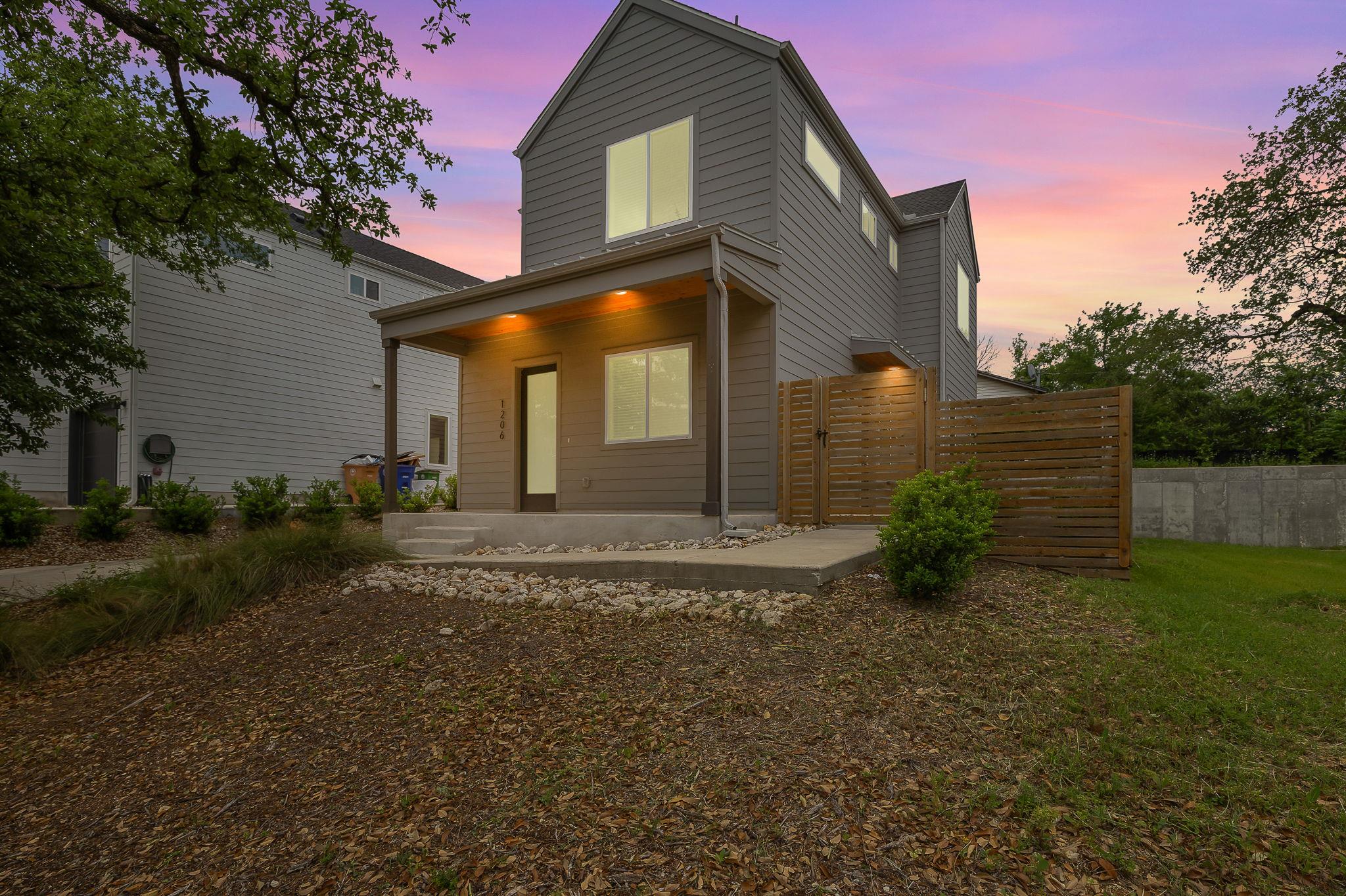 1206 Sarabeth WAY