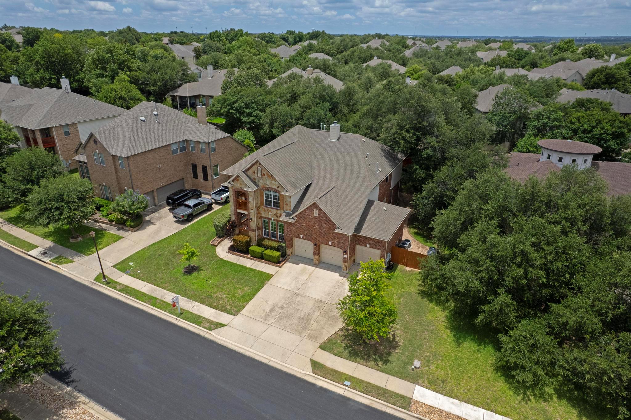 9812 Whitley Bay DR