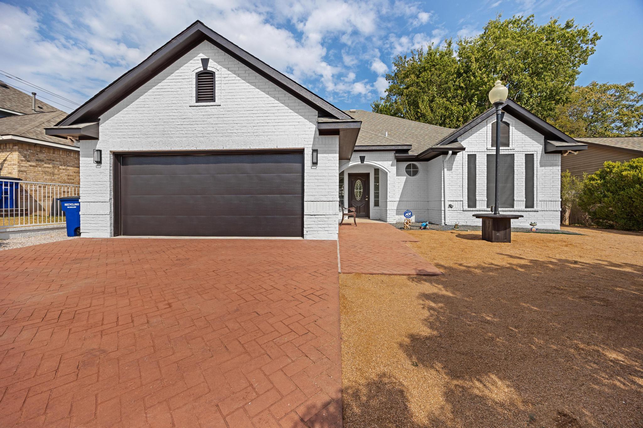 10901 Parkfield DR