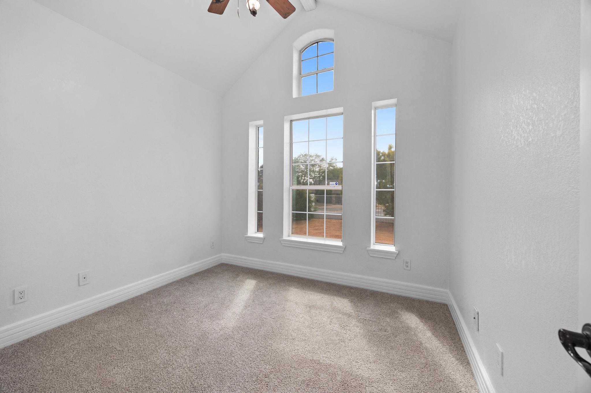 10901 Parkfield DR
