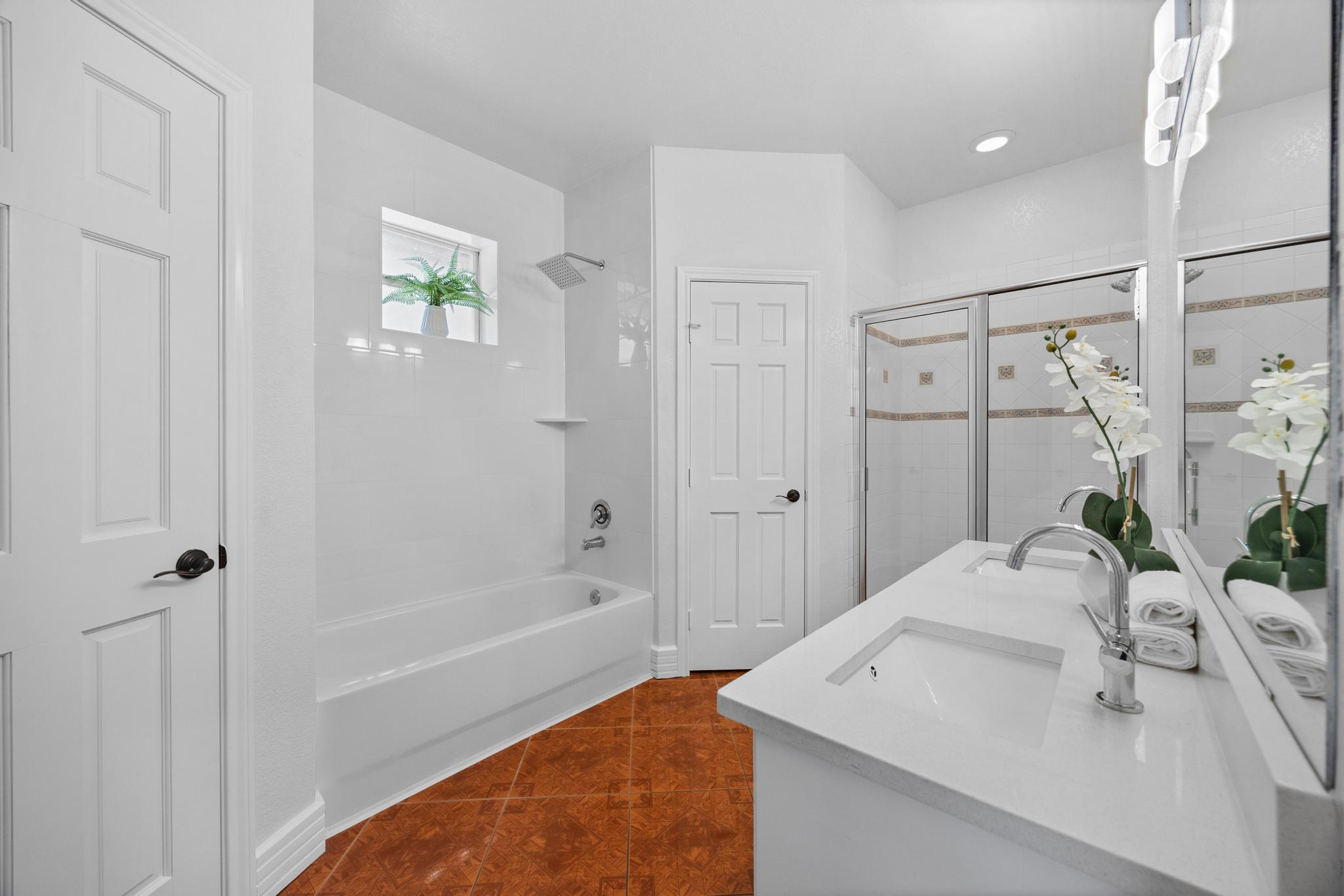 10901 Parkfield DR