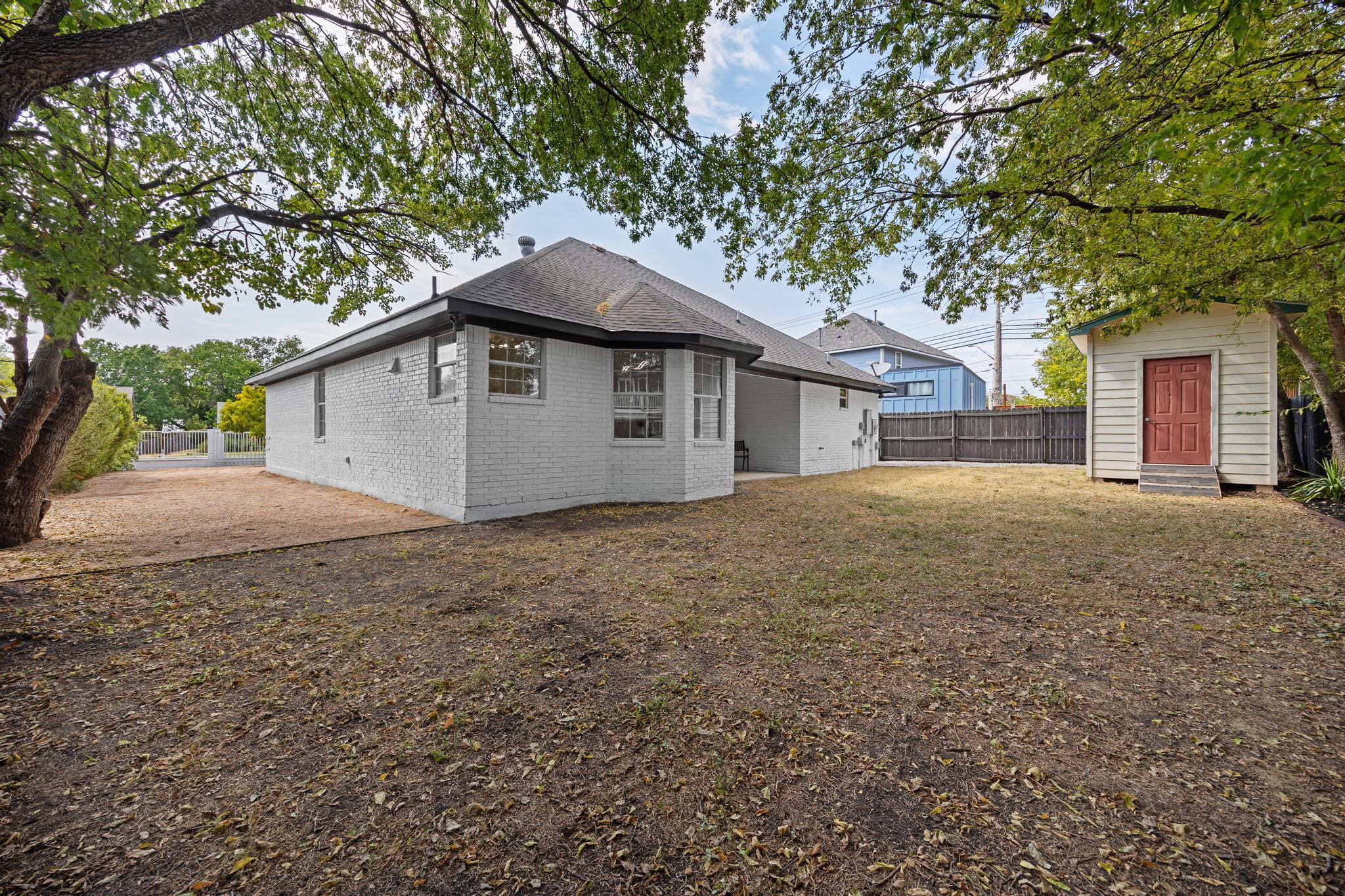 10901 Parkfield DR