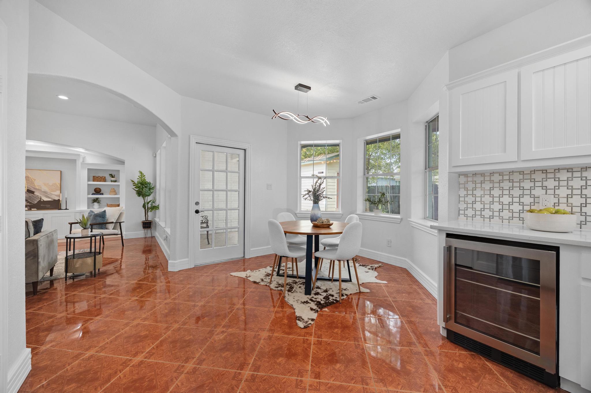 10901 Parkfield DR