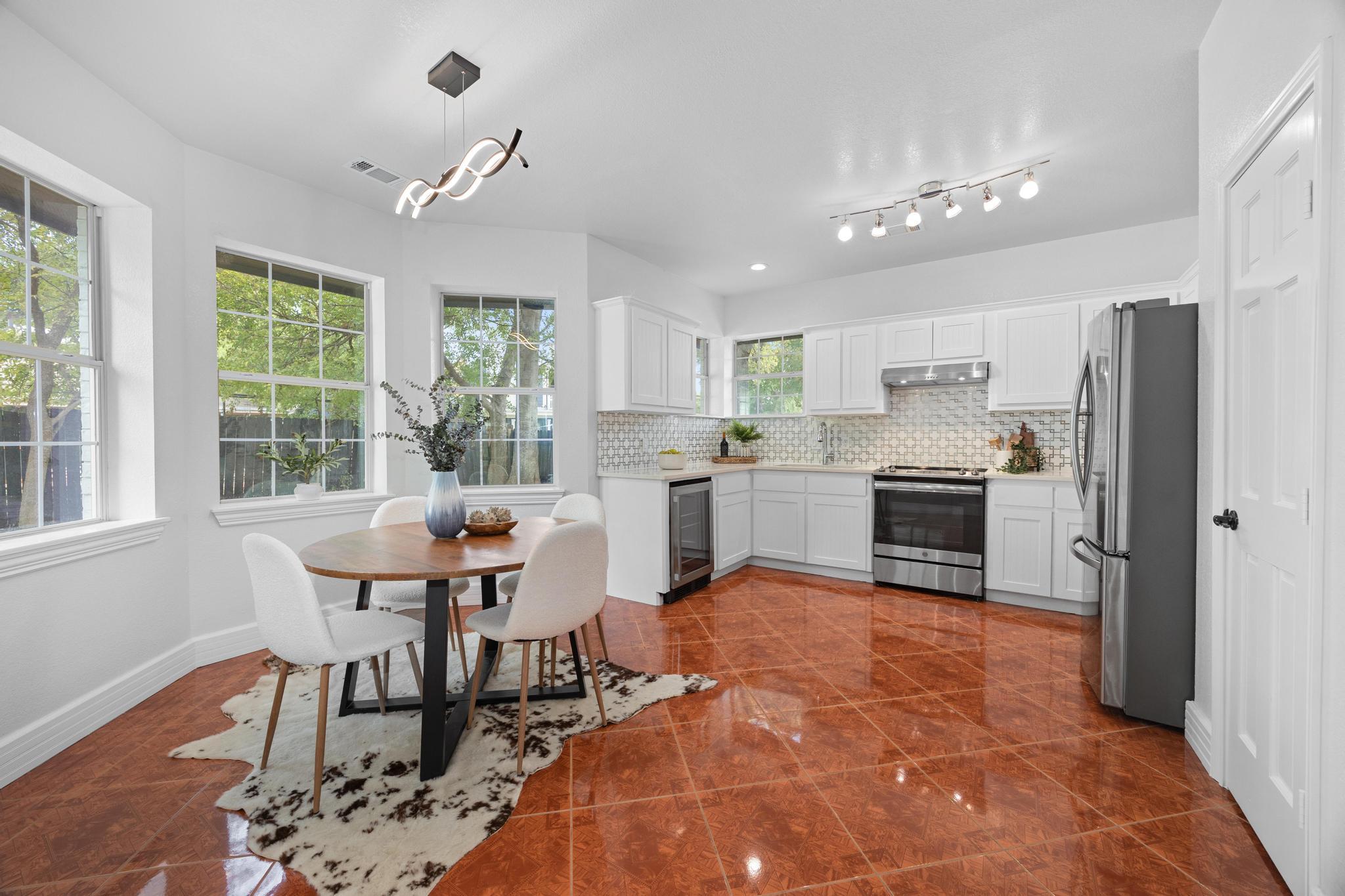 10901 Parkfield DR