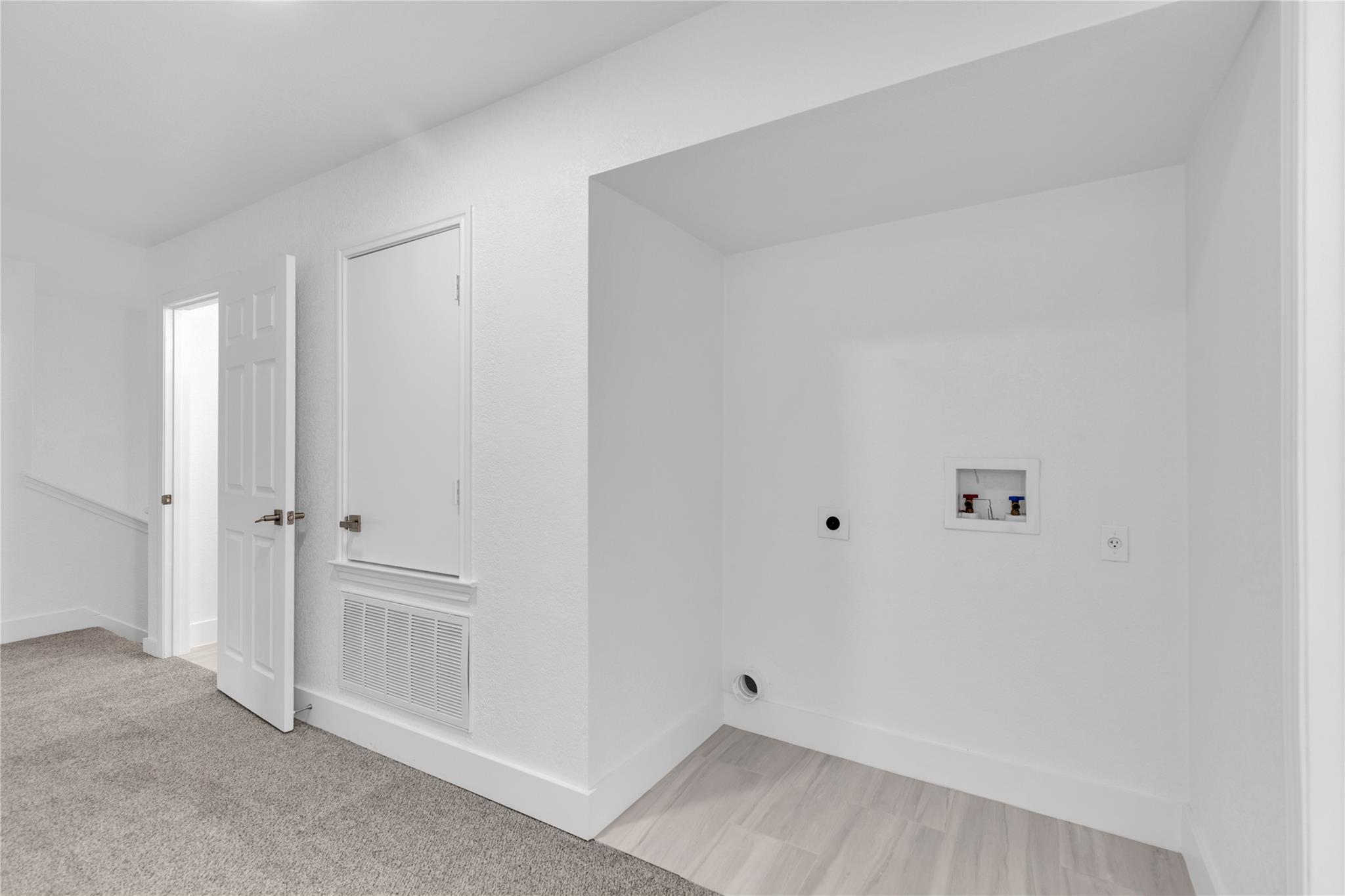 111 Woodley RD
