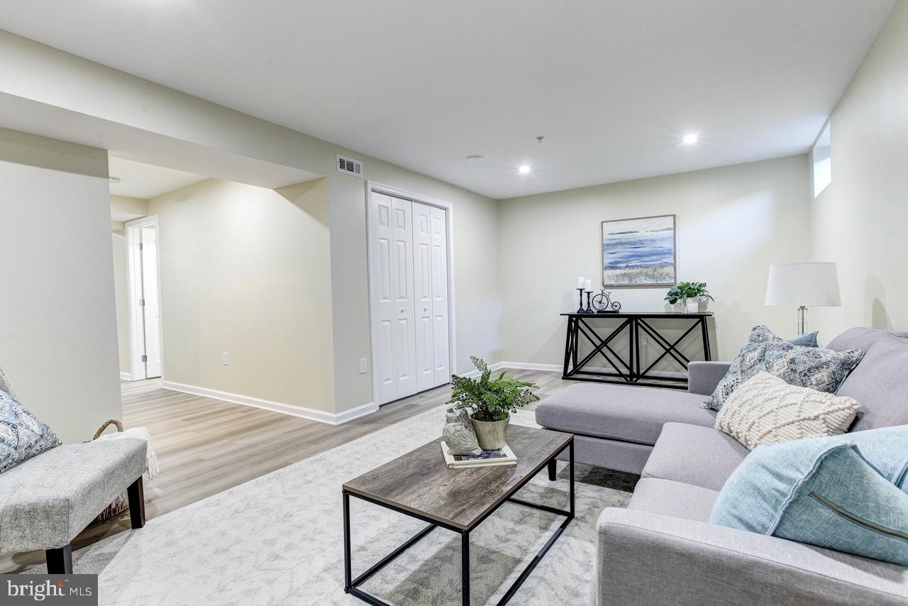 3012 Annas TERRACE