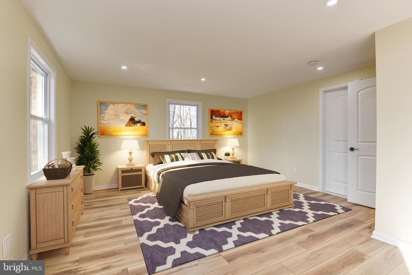 4124 Larson LANE