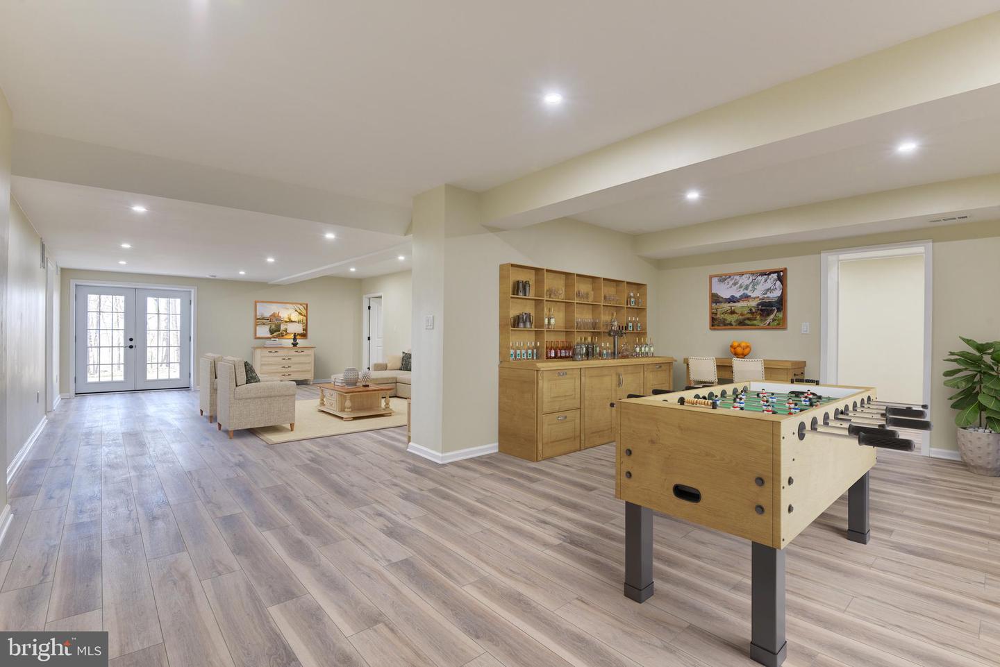4124 Larson LANE