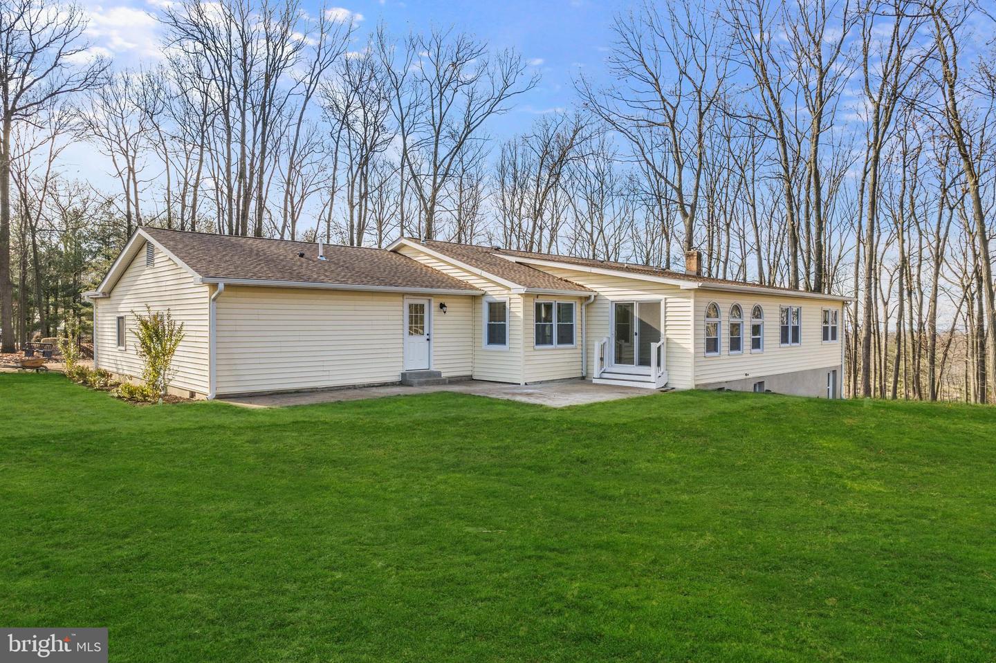 4124 Larson LANE