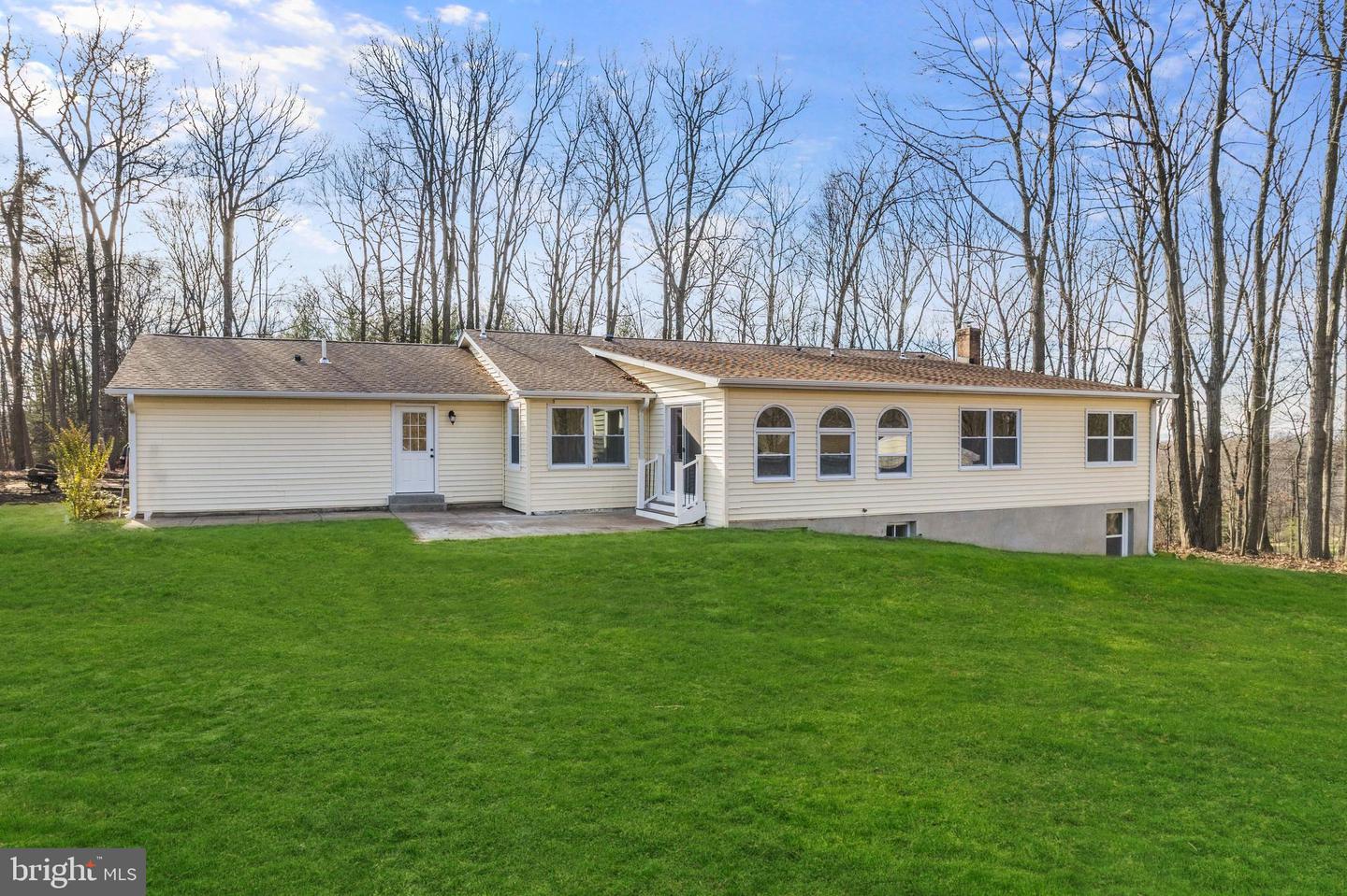 4124 Larson LANE