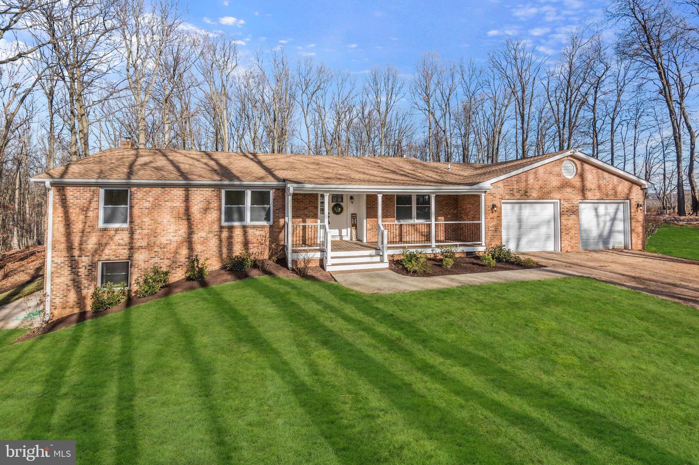 4124 Larson LANE