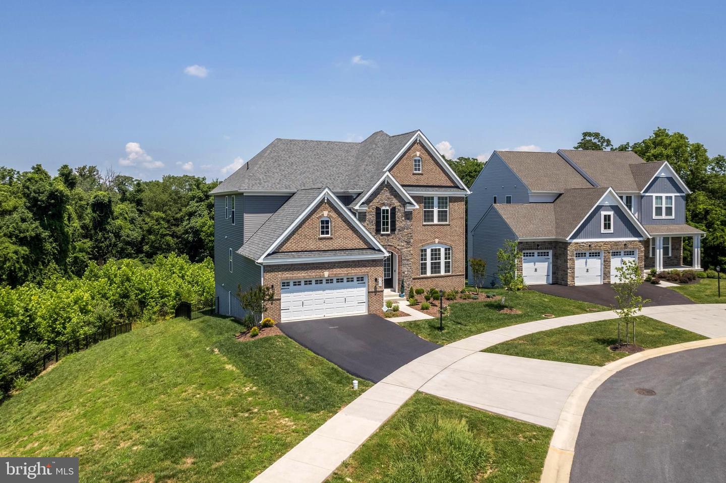 5745 Hawk Ridge Rd
