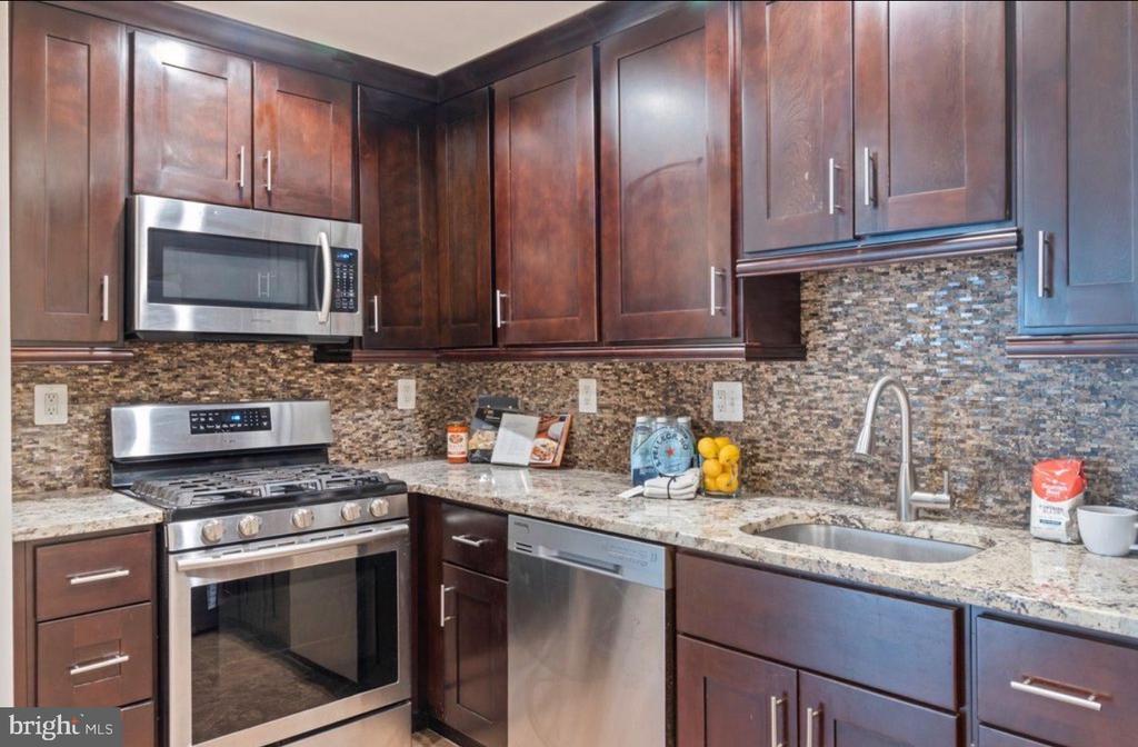 8926 MALLARD COURT