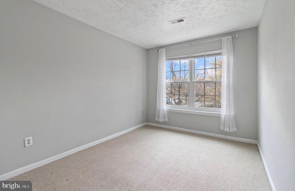 8926 MALLARD COURT