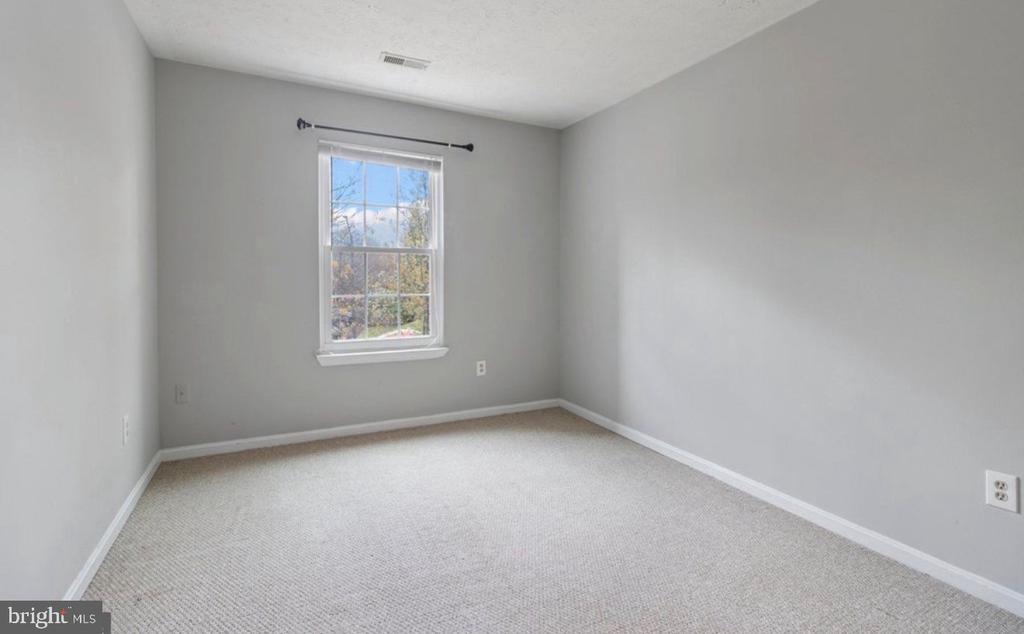 8926 MALLARD COURT