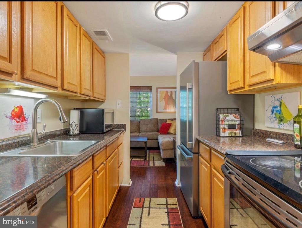 9142 LAMBSKIN LANE