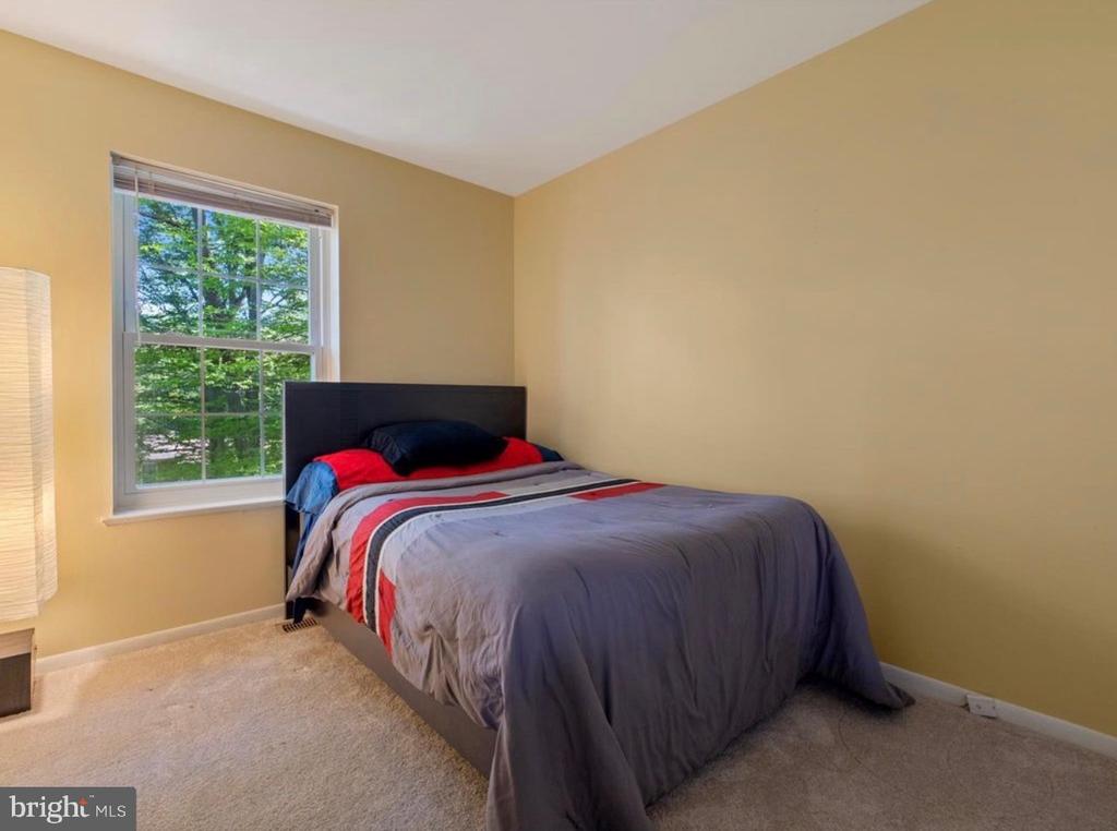 9142 LAMBSKIN LANE